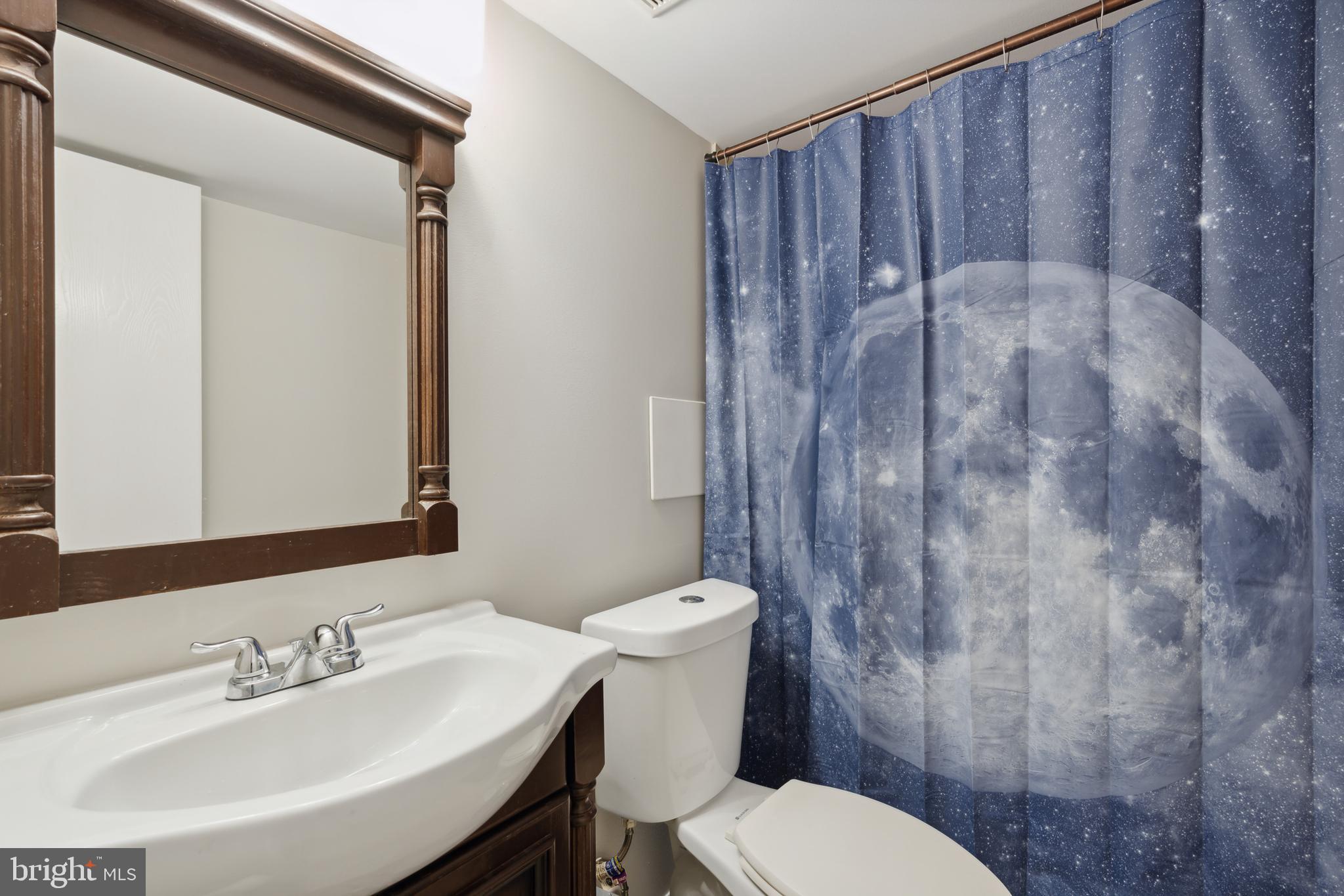 WOODBRIDGE CENTER - Residential