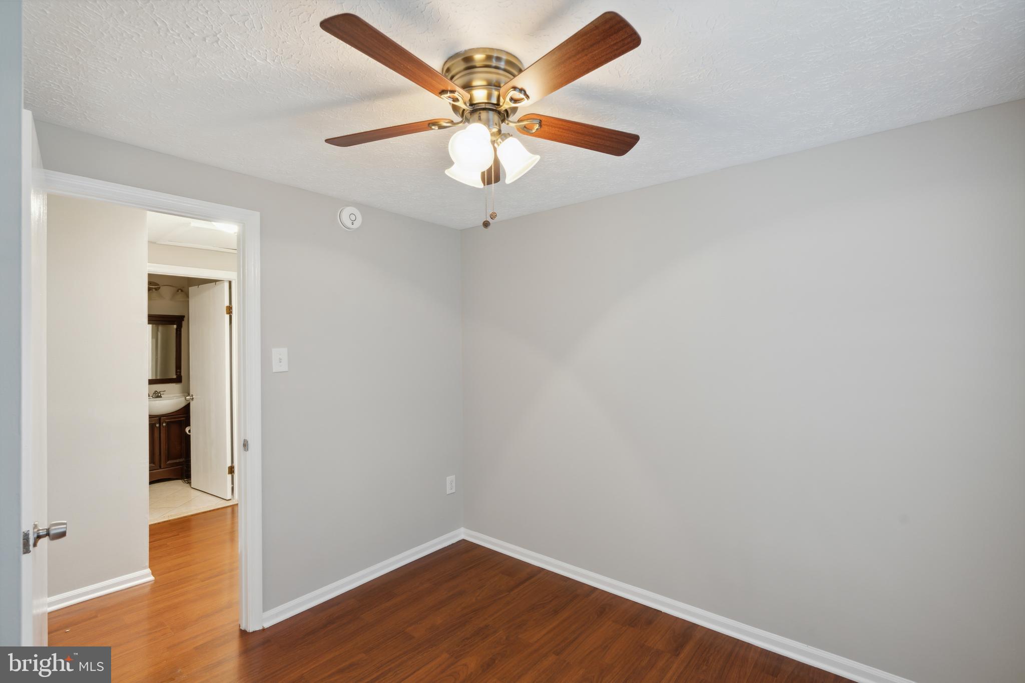 WOODBRIDGE CENTER - Residential