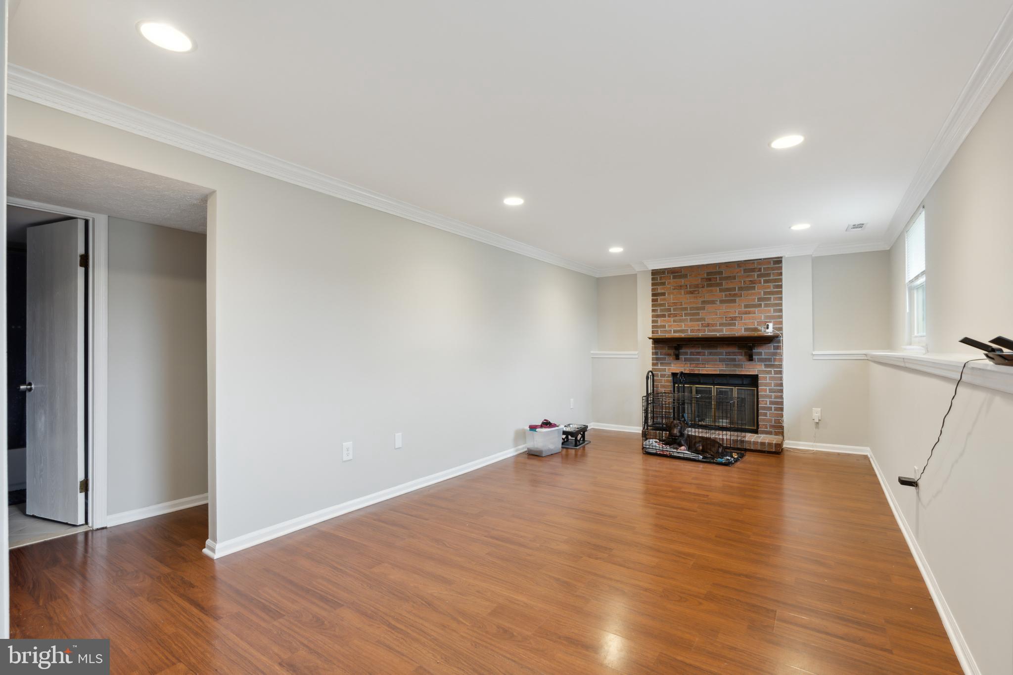 WOODBRIDGE CENTER - Residential