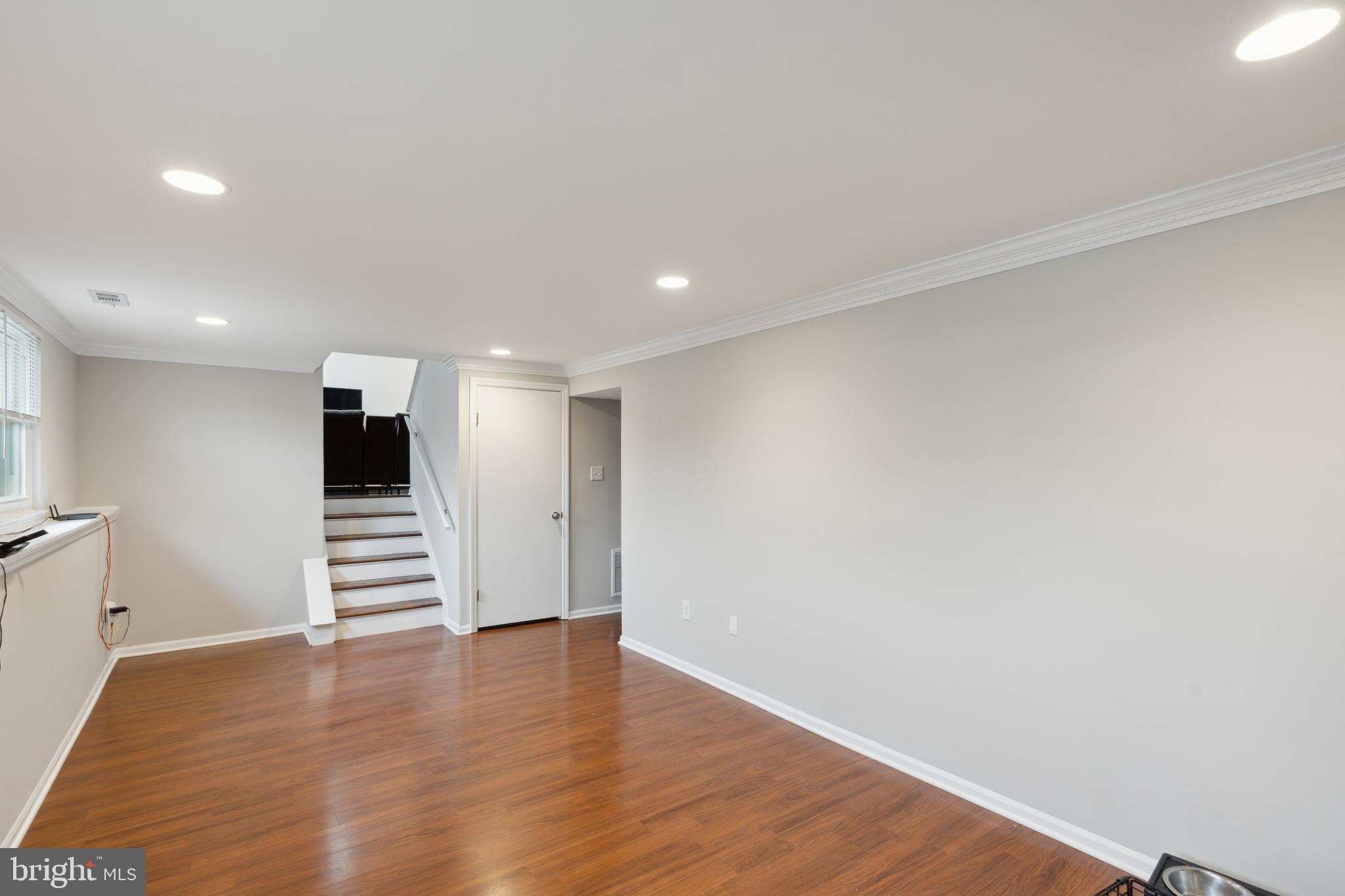 WOODBRIDGE CENTER - Residential