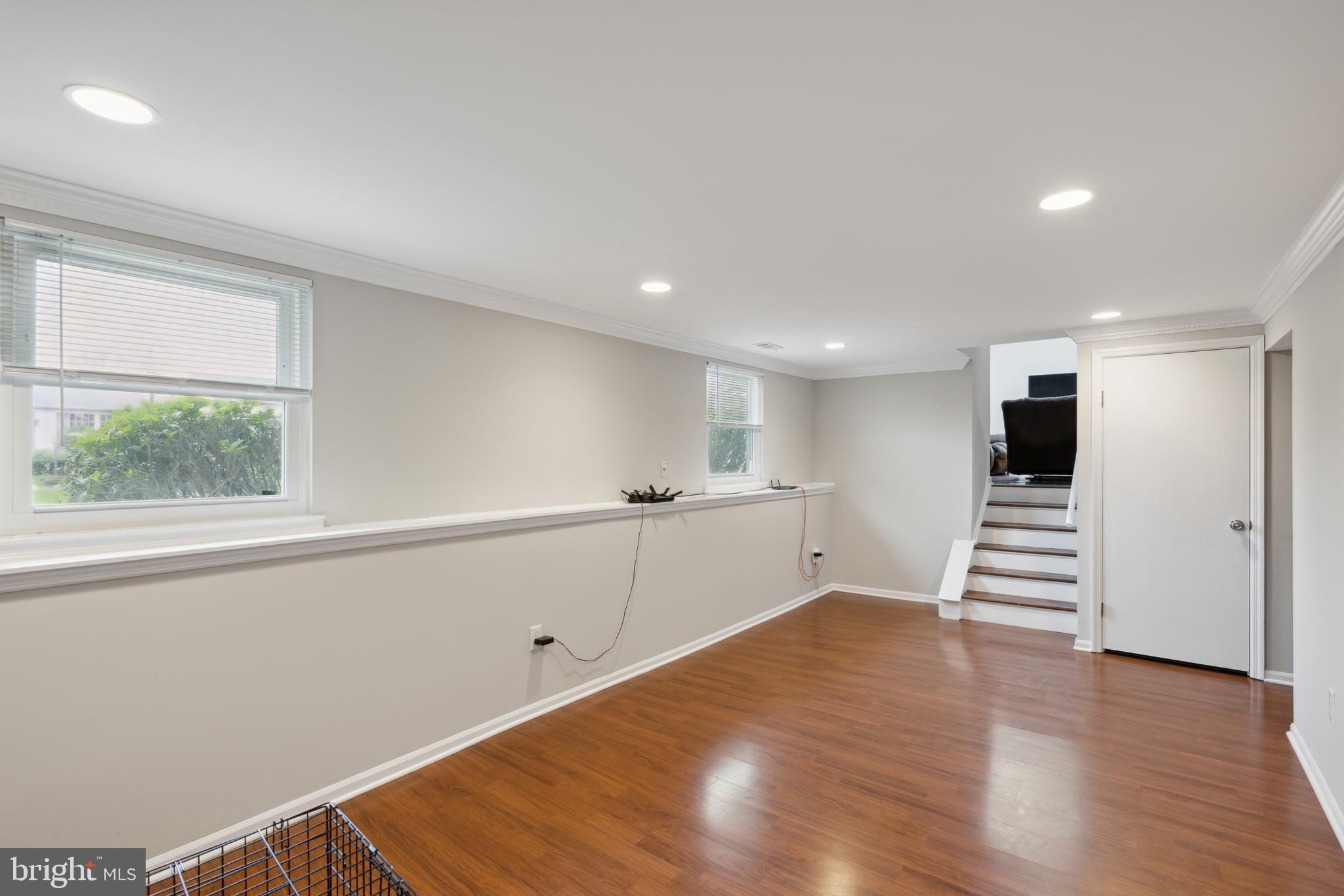 WOODBRIDGE CENTER - Residential