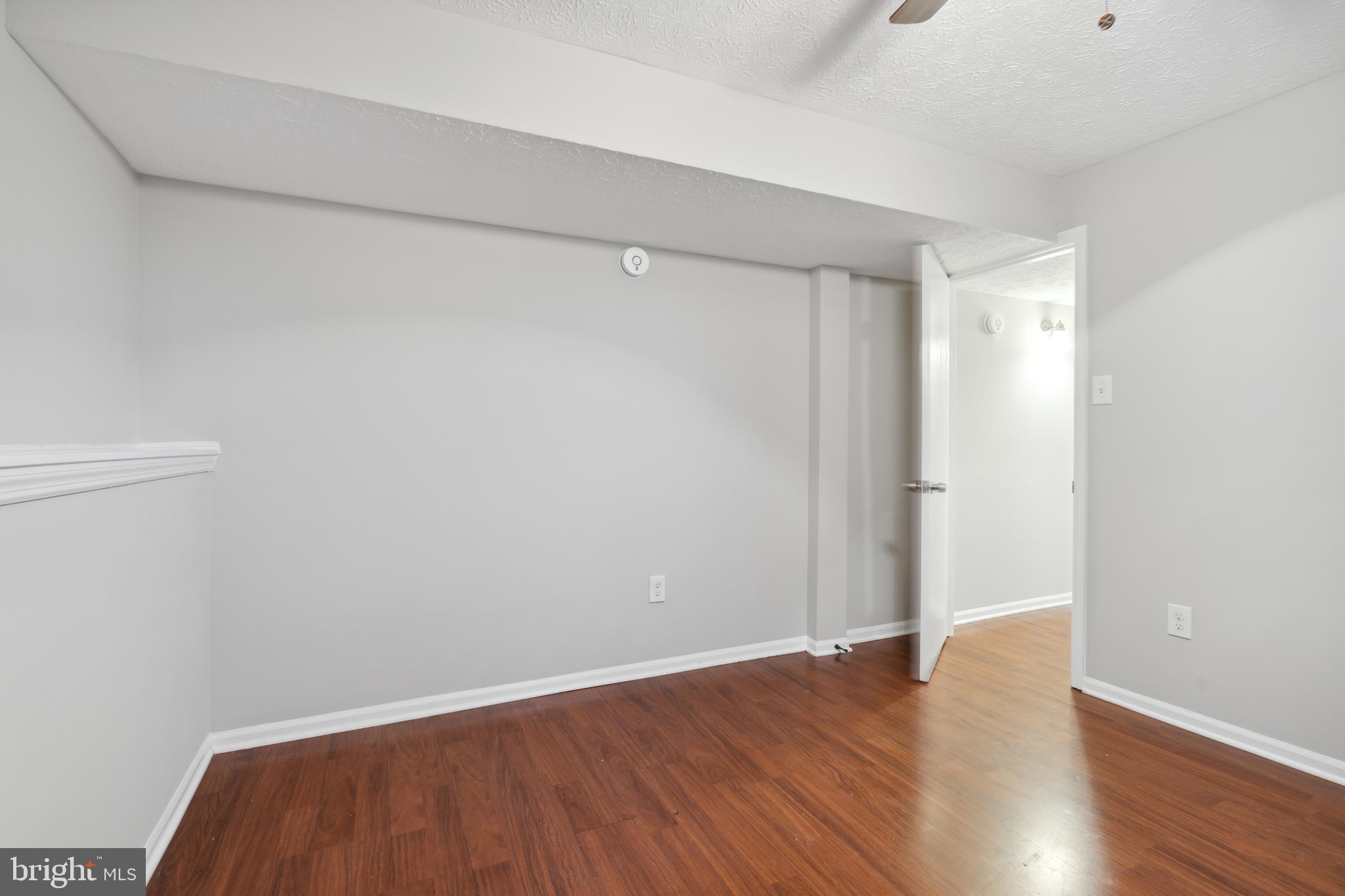 WOODBRIDGE CENTER - Residential