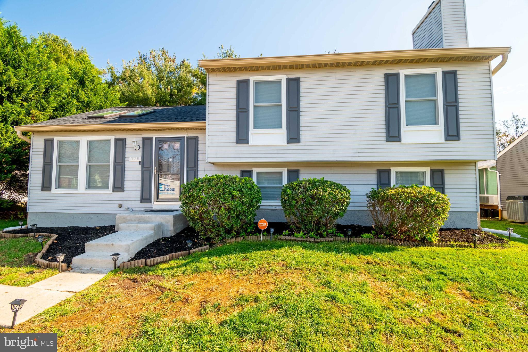 WOODBRIDGE CENTER - Residential