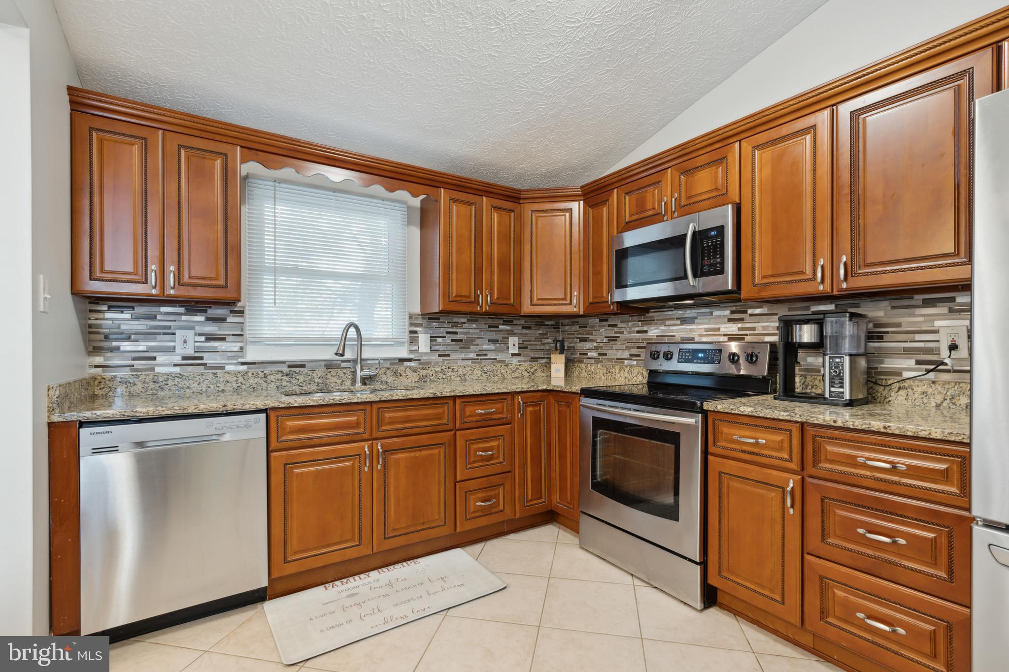 WOODBRIDGE CENTER - Residential