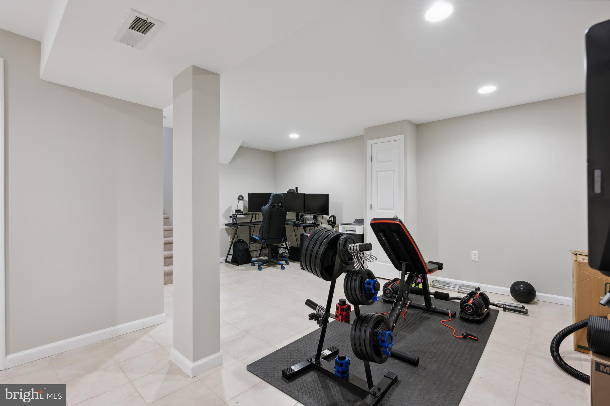 WOODBRIDGE CENTER - Residential