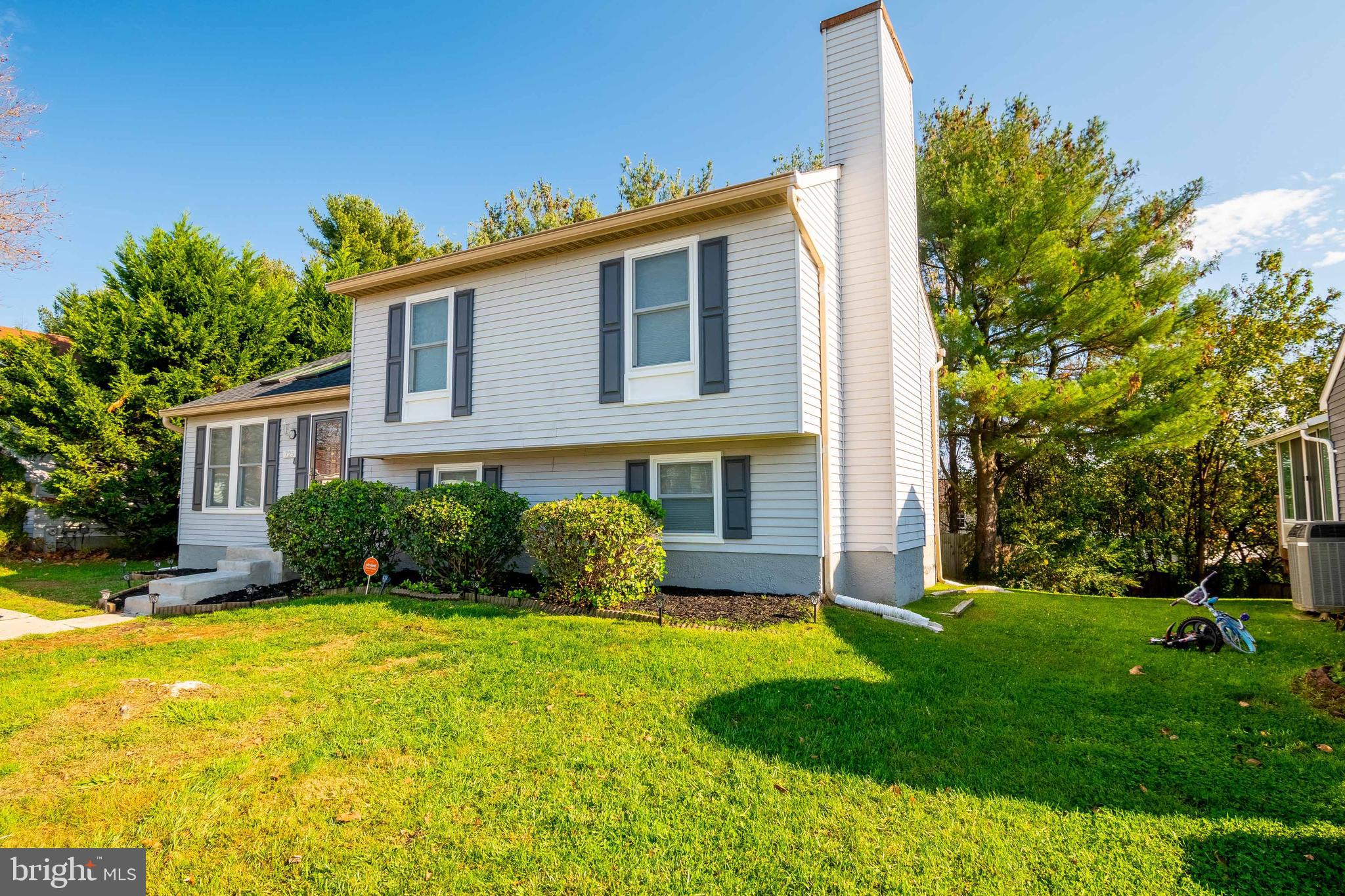 WOODBRIDGE CENTER - Residential