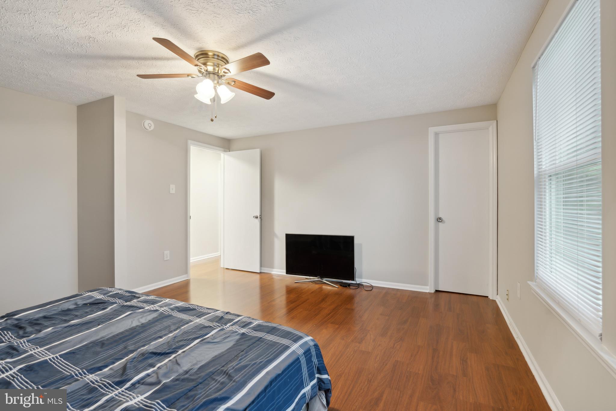 WOODBRIDGE CENTER - Residential