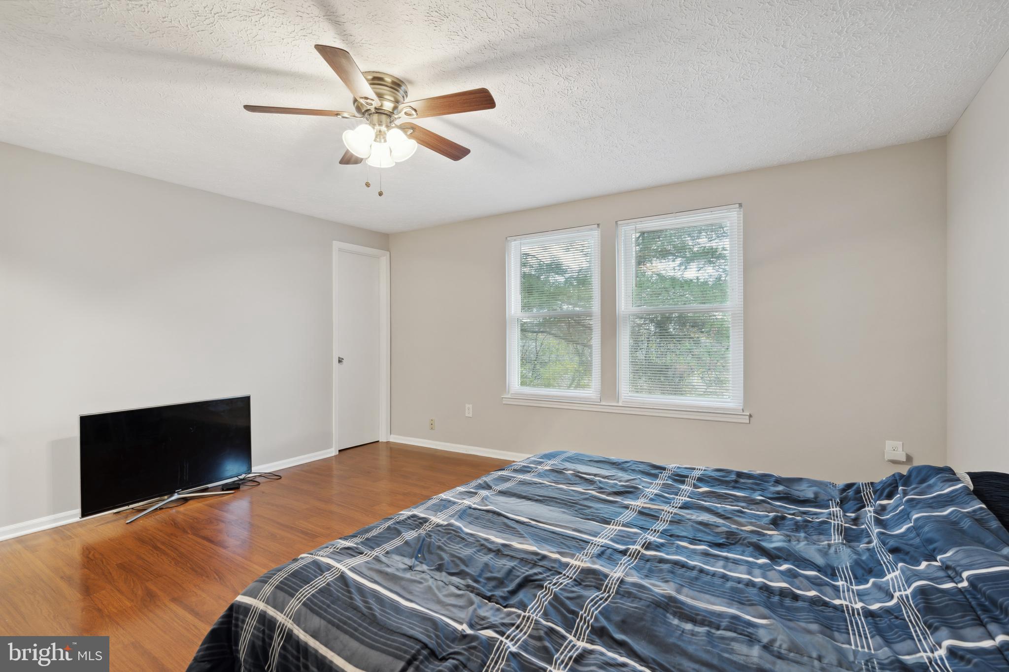 WOODBRIDGE CENTER - Residential