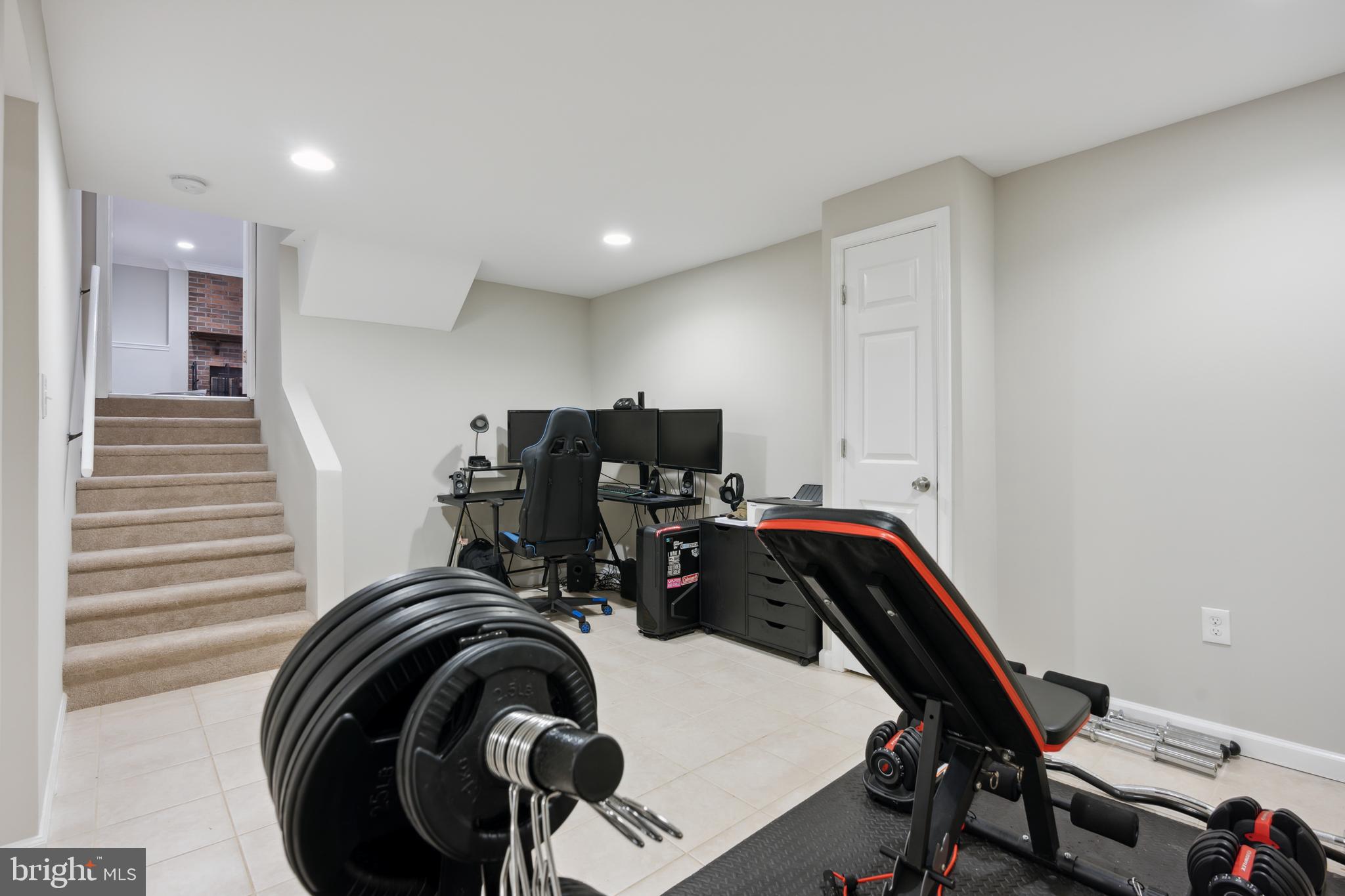 WOODBRIDGE CENTER - Residential