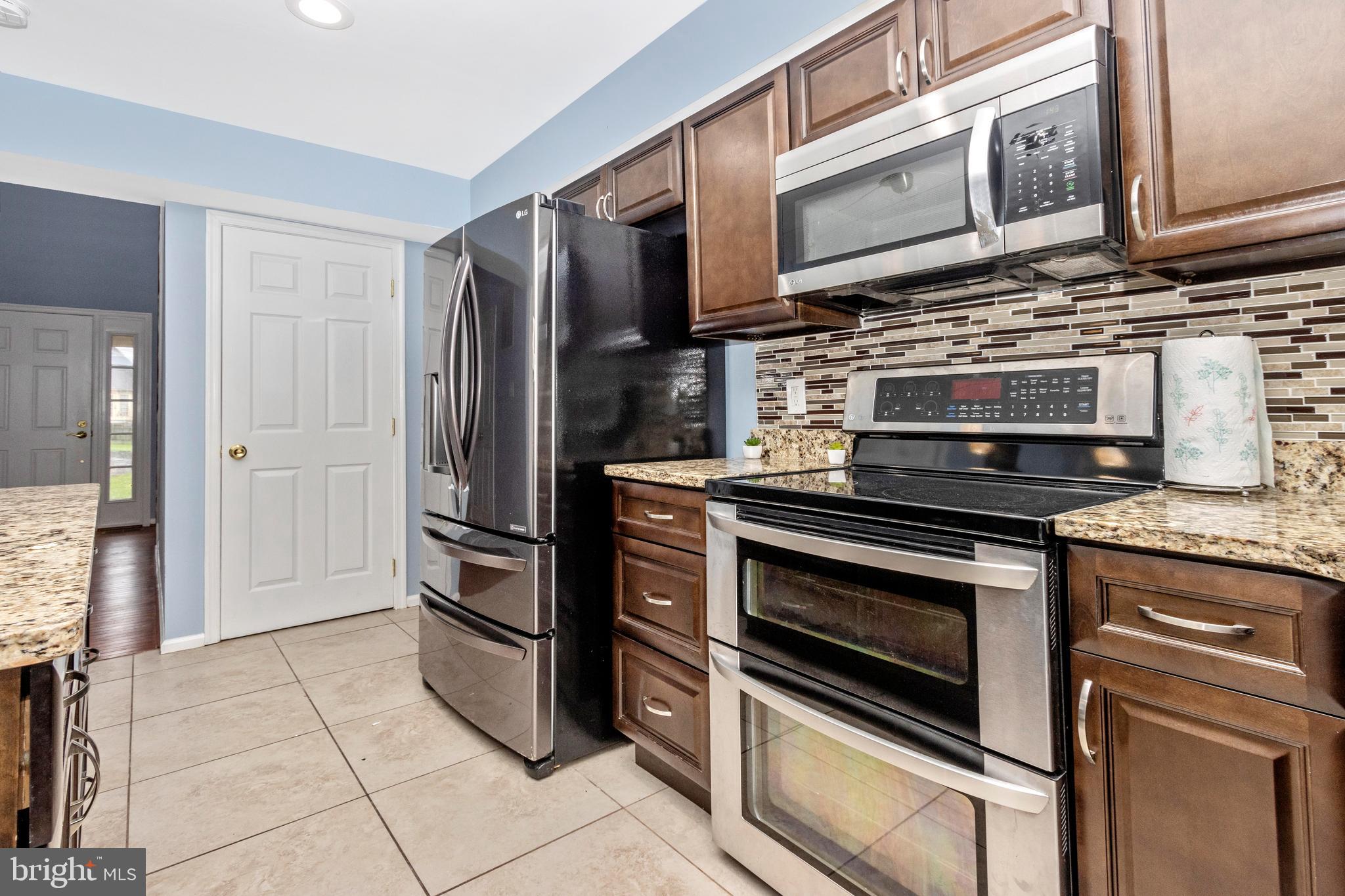 MONTGOMERY MEADOWS - Residential