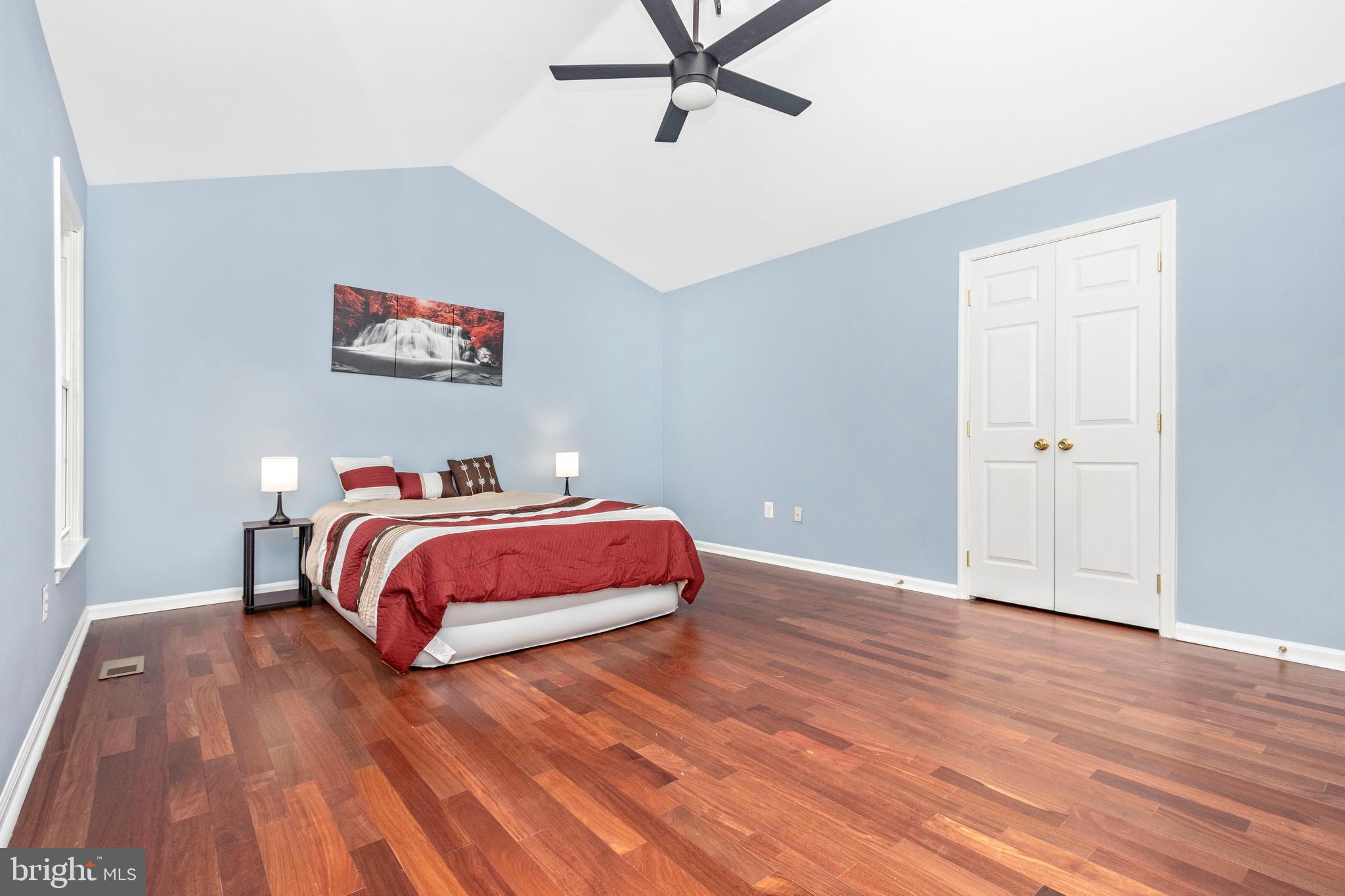 MONTGOMERY MEADOWS - Residential