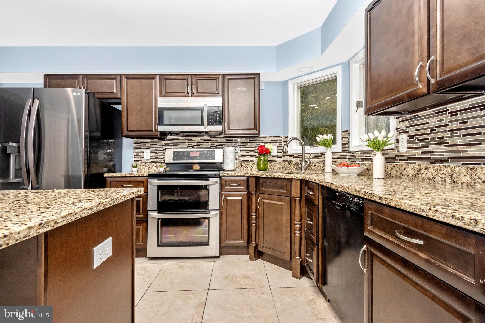 MONTGOMERY MEADOWS - Residential