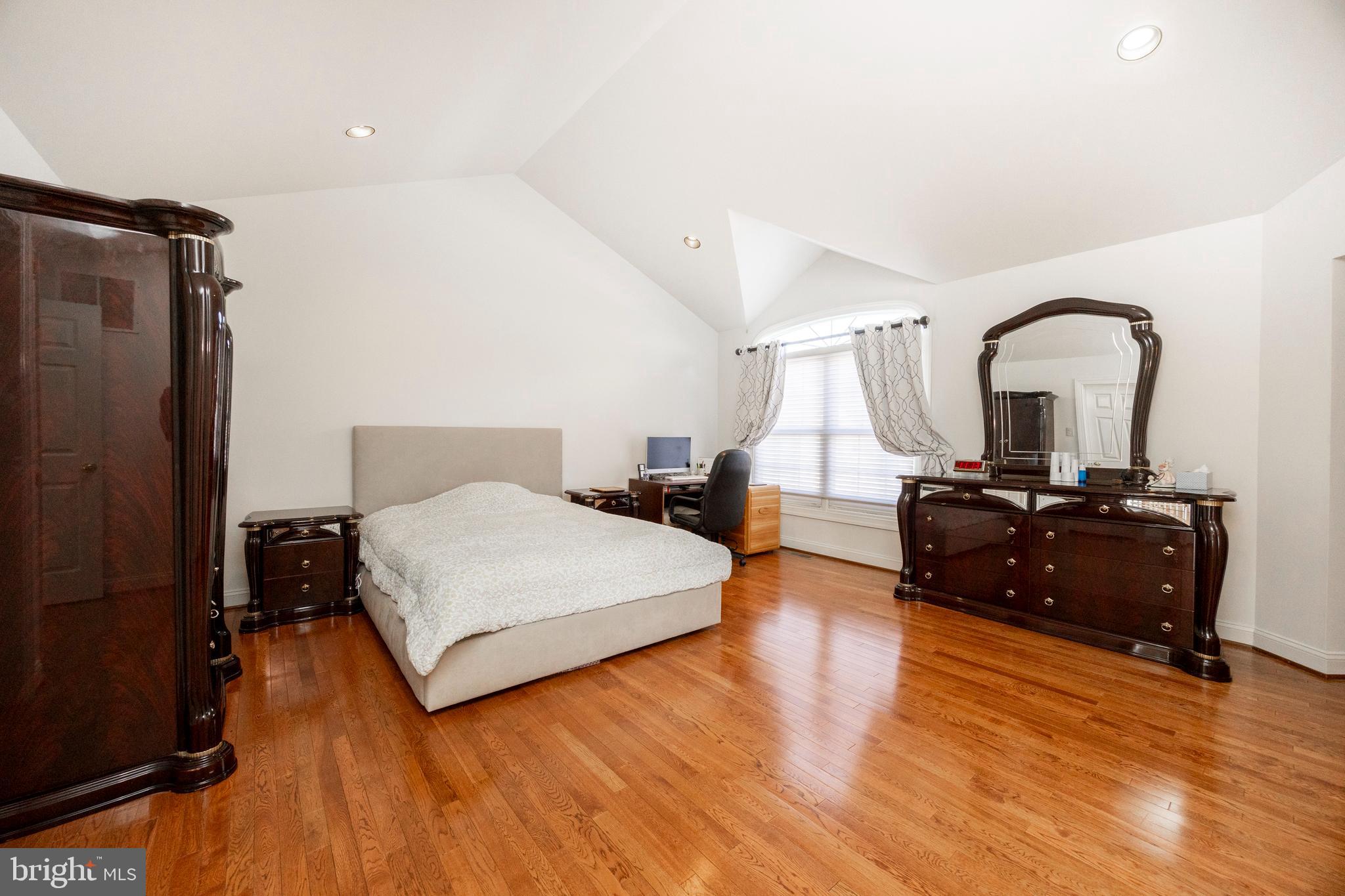 RESERVE AT PENN CRSG - Residential