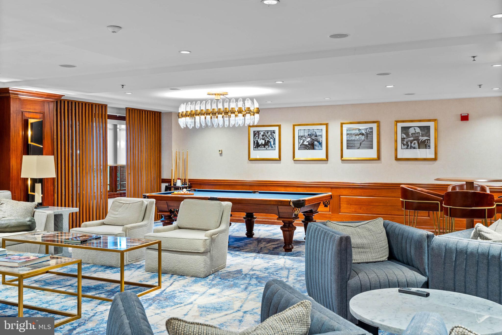 THE RITZ-CARLTON RESIDENCES - Residential