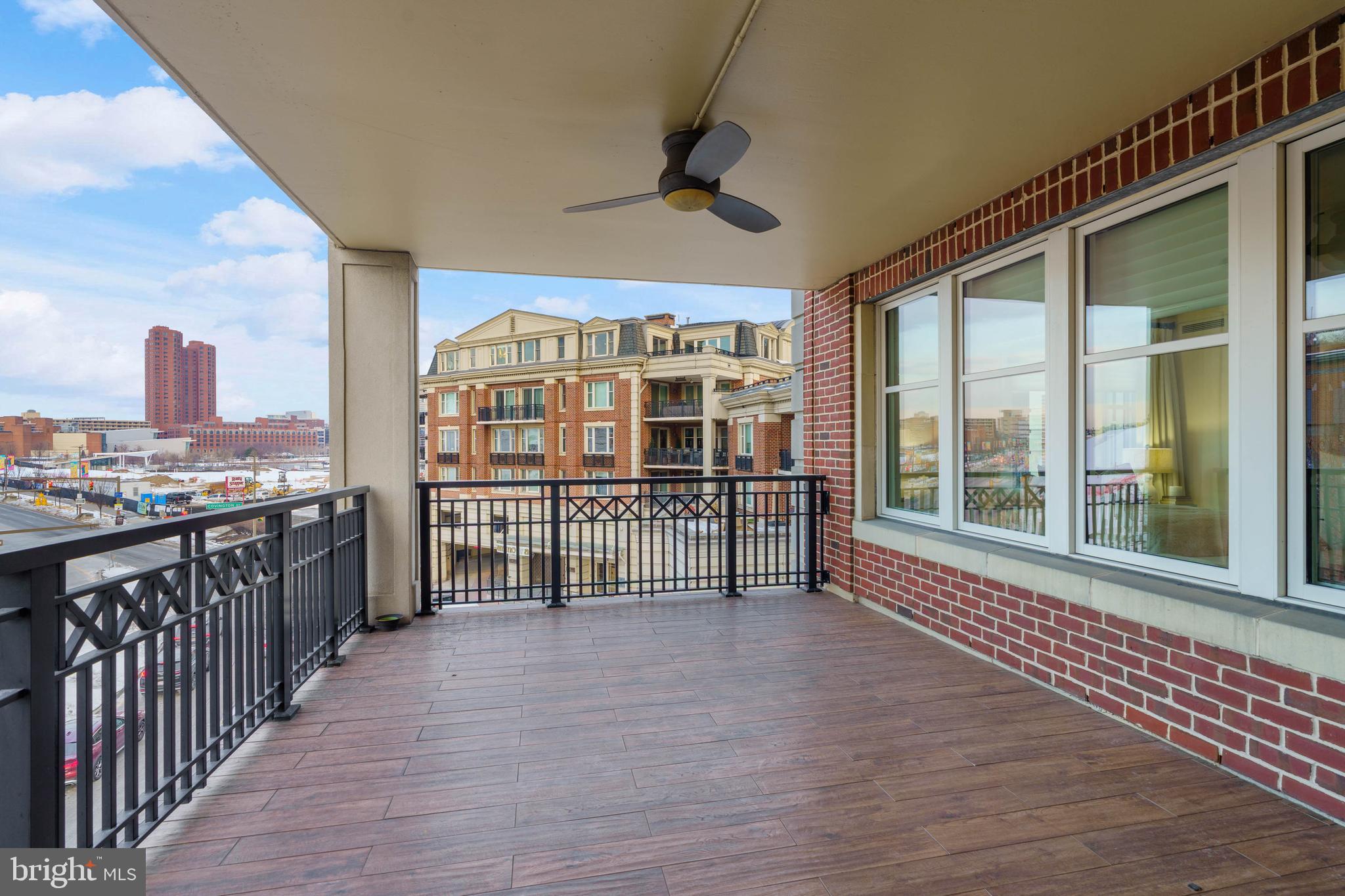 THE RITZ-CARLTON RESIDENCES - Residential