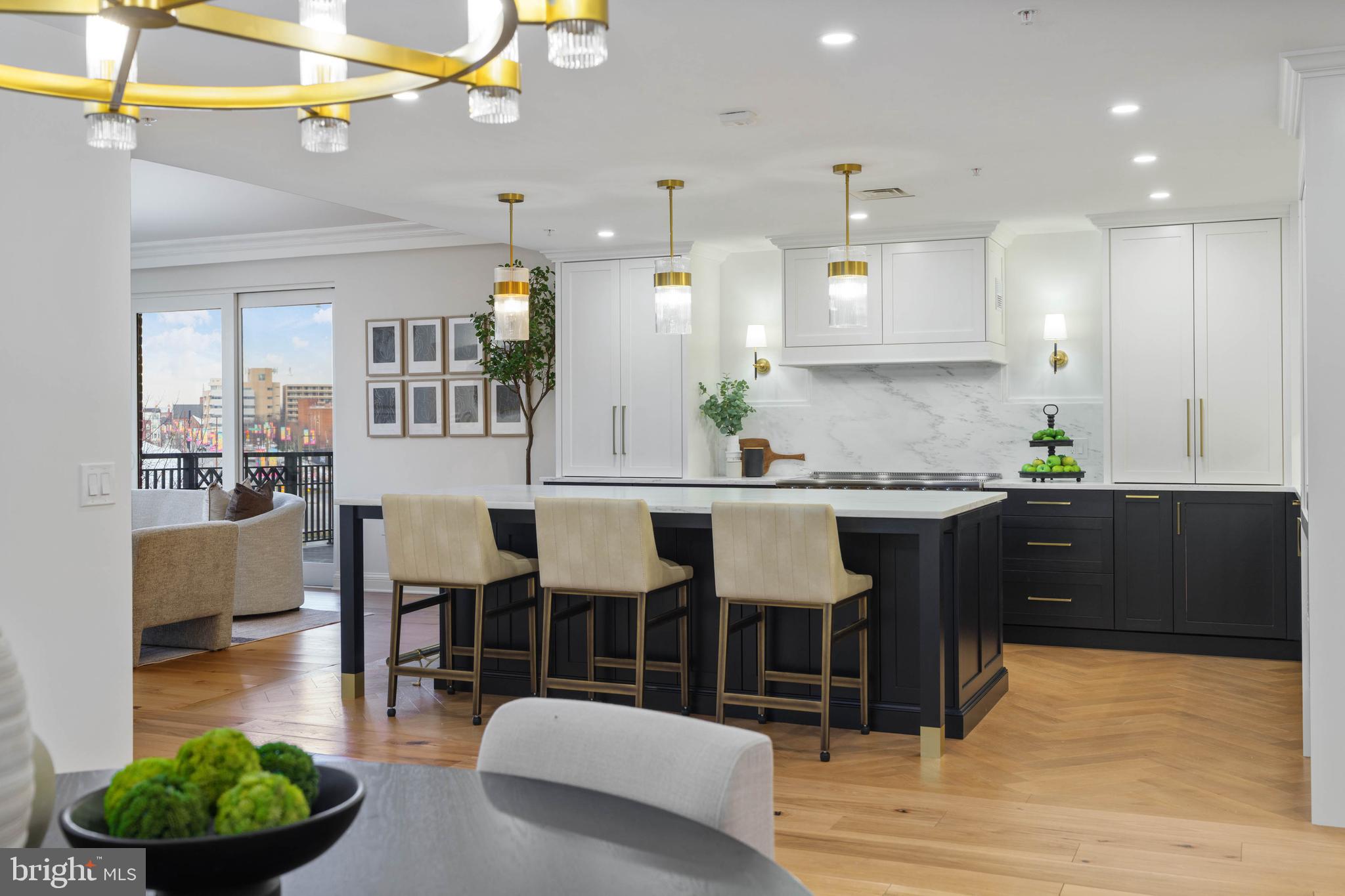 THE RITZ-CARLTON RESIDENCES - Residential