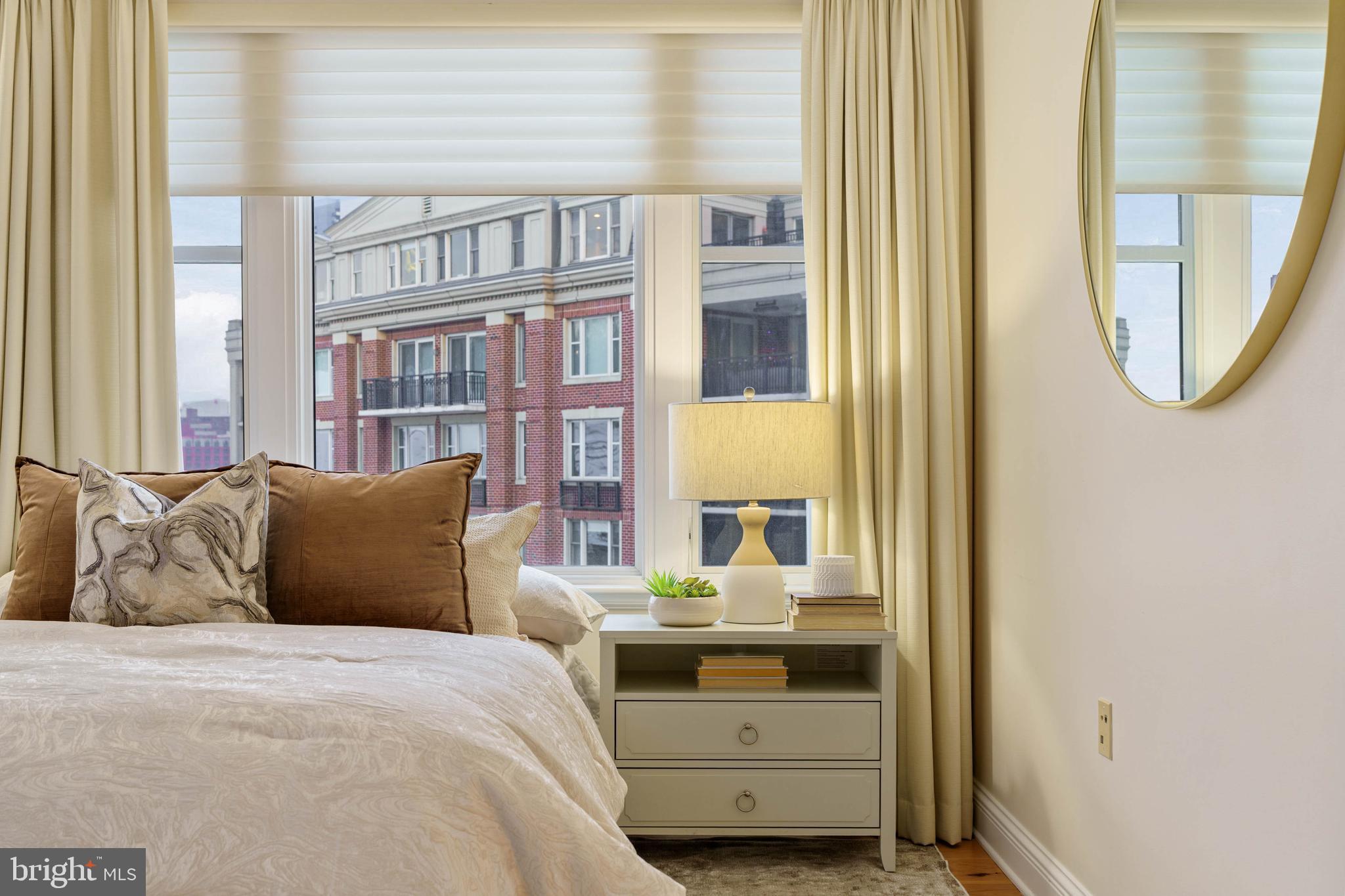 THE RITZ-CARLTON RESIDENCES - Residential