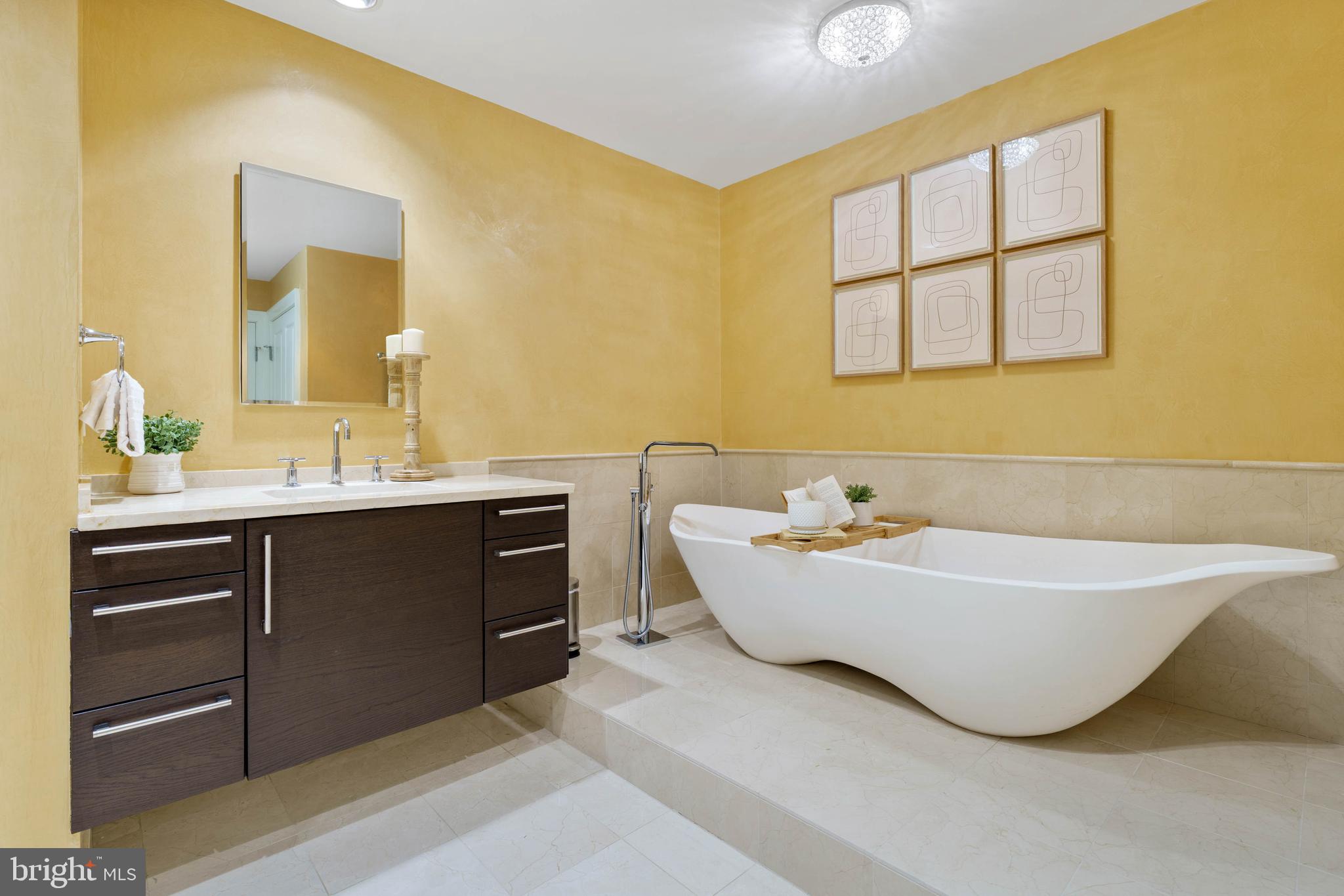 THE RITZ-CARLTON RESIDENCES - Residential