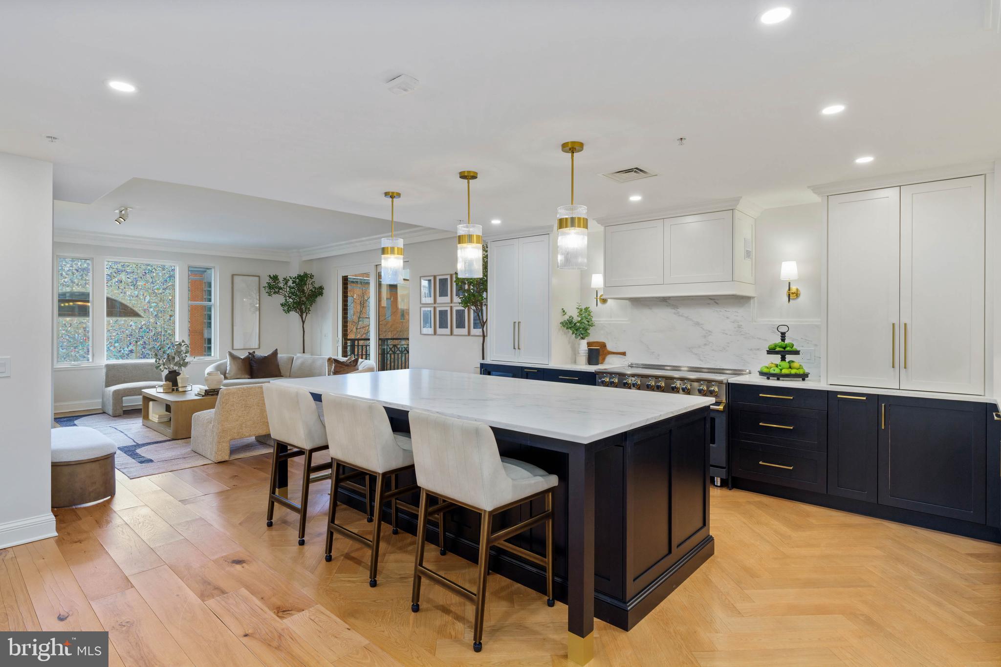 THE RITZ-CARLTON RESIDENCES - Residential