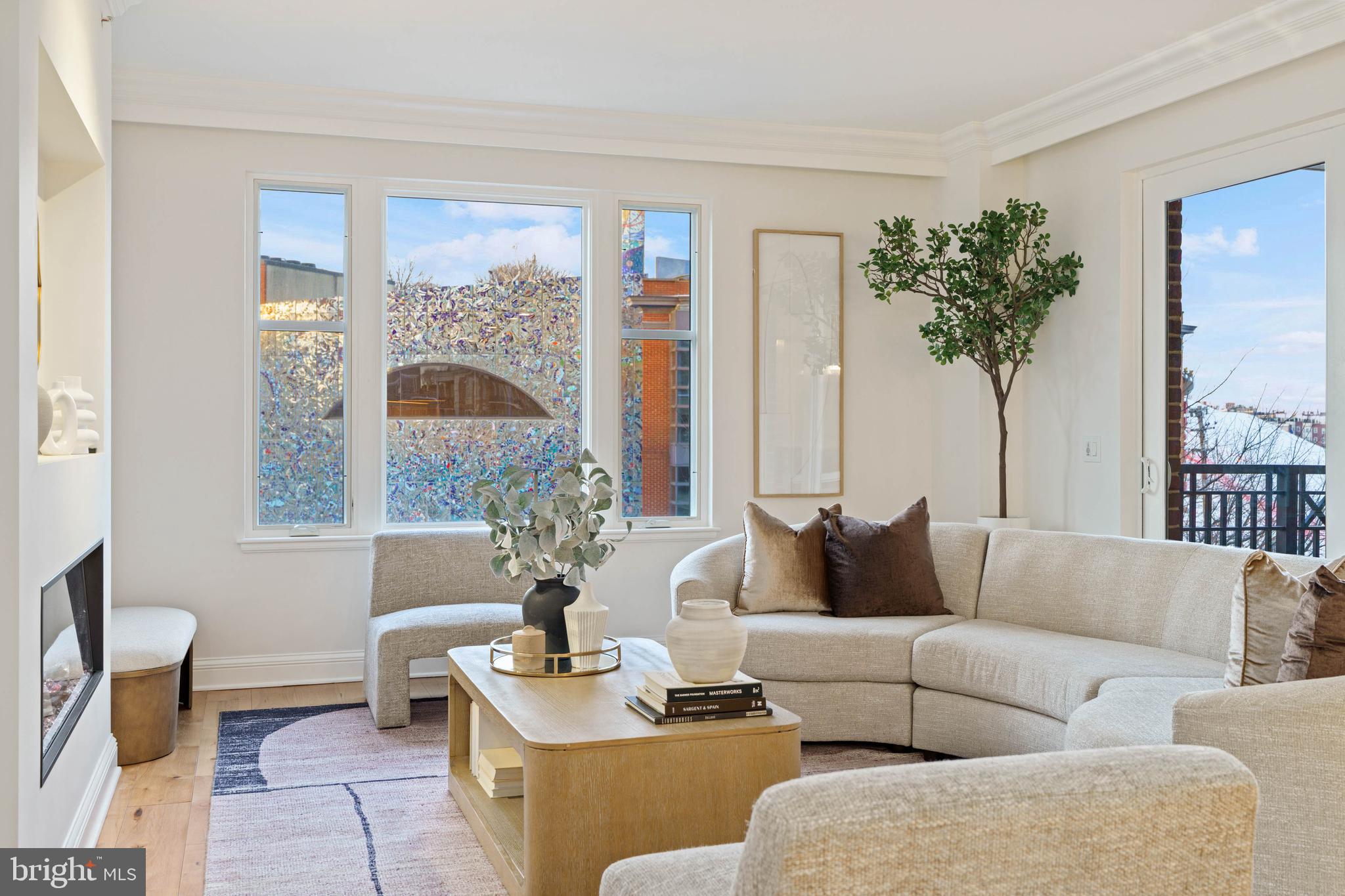 THE RITZ-CARLTON RESIDENCES - Residential