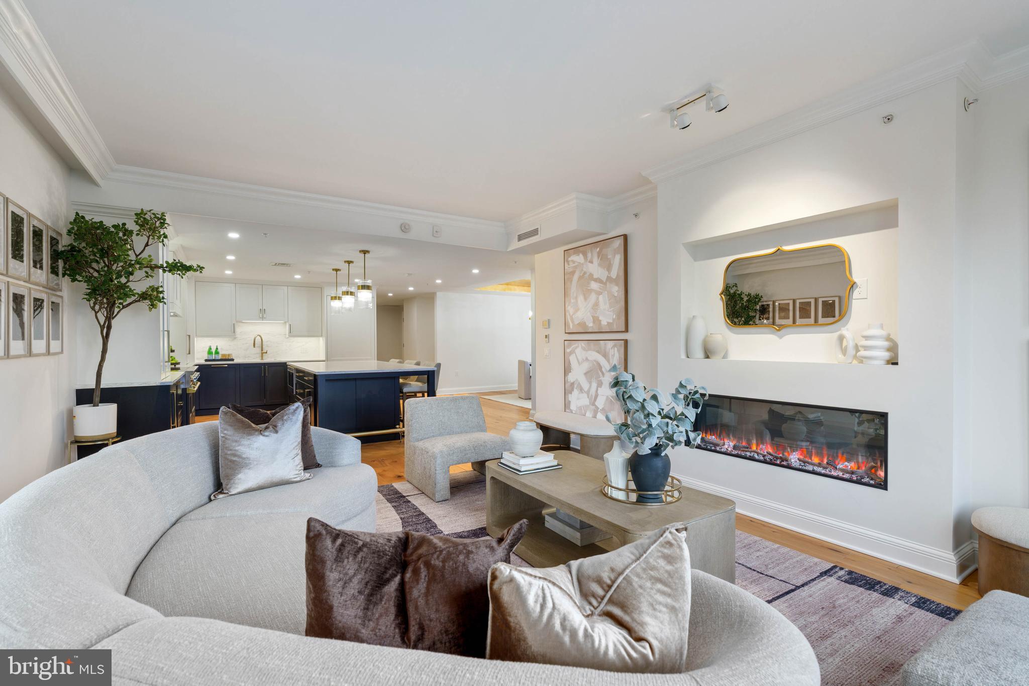 THE RITZ-CARLTON RESIDENCES - Residential