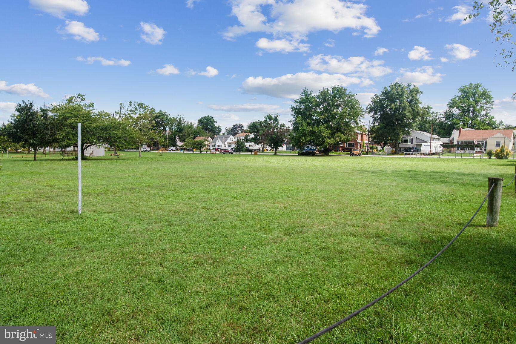 RIVIERA BEACH - Residential