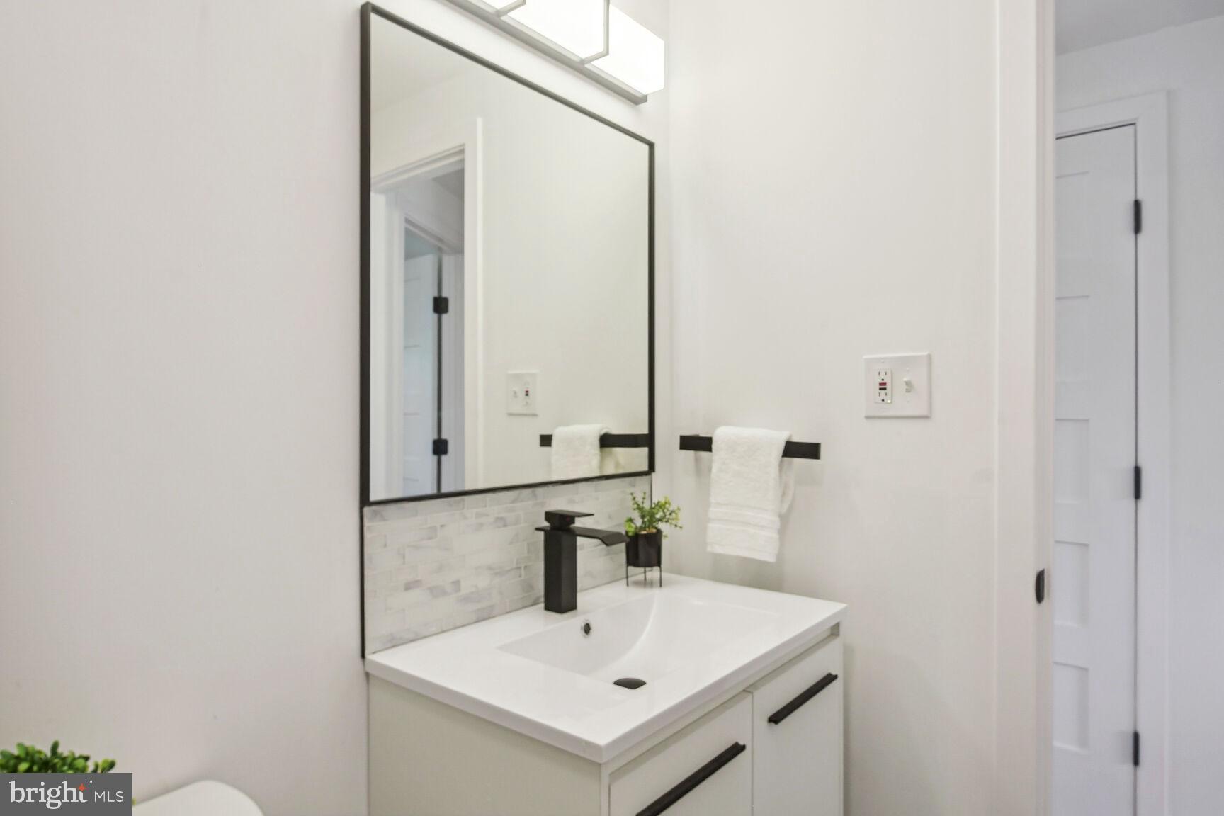 RIVIERA BEACH - Residential