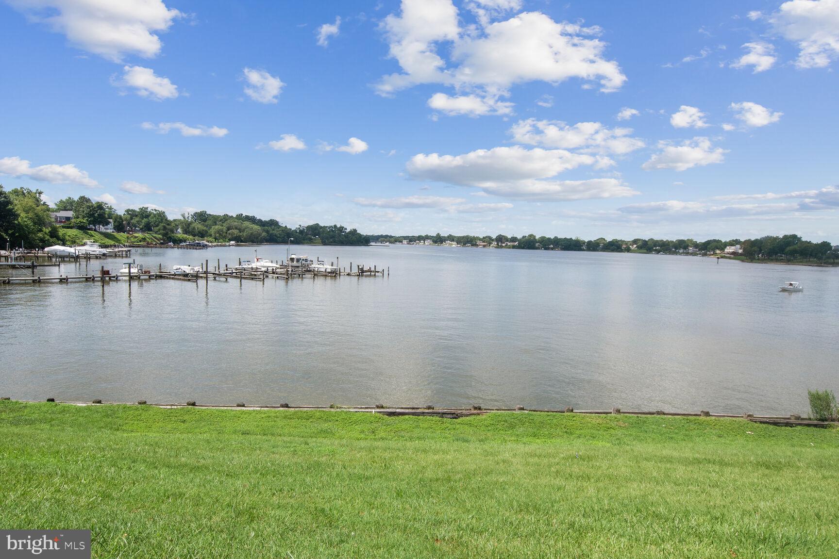 RIVIERA BEACH - Residential