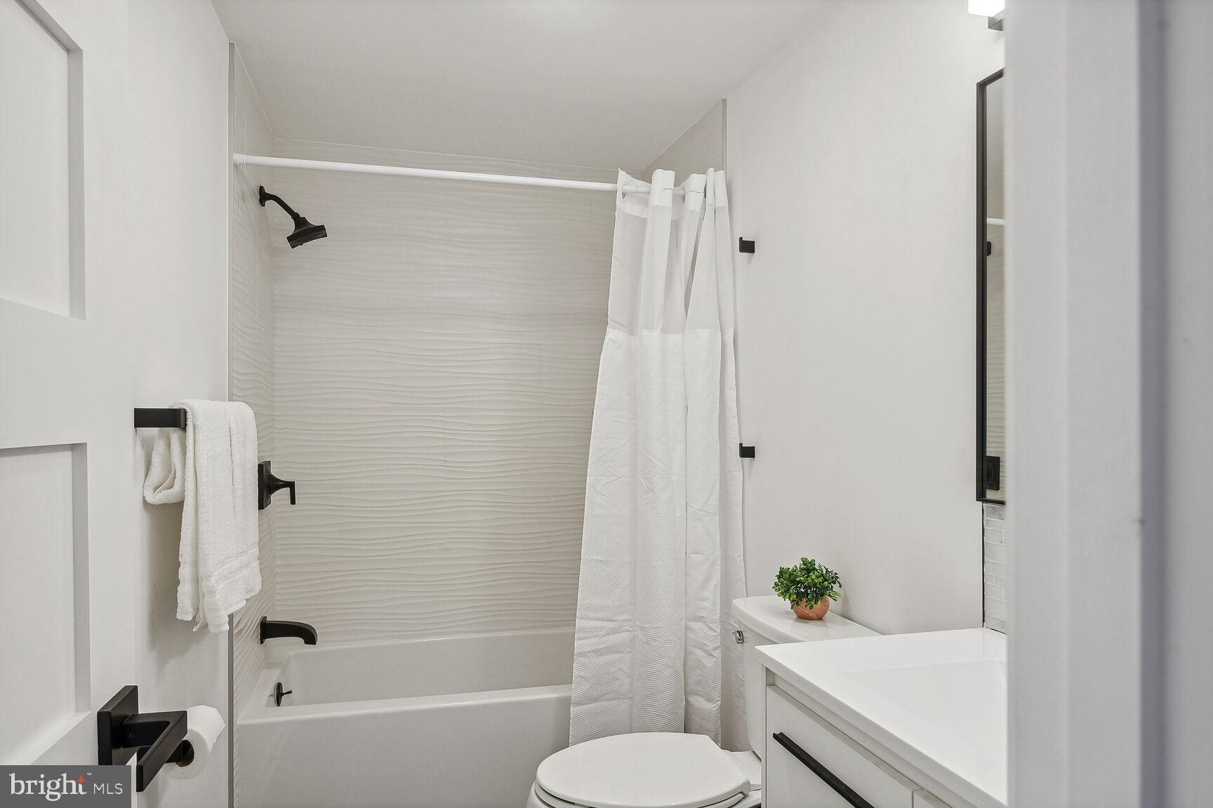 RIVIERA BEACH - Residential