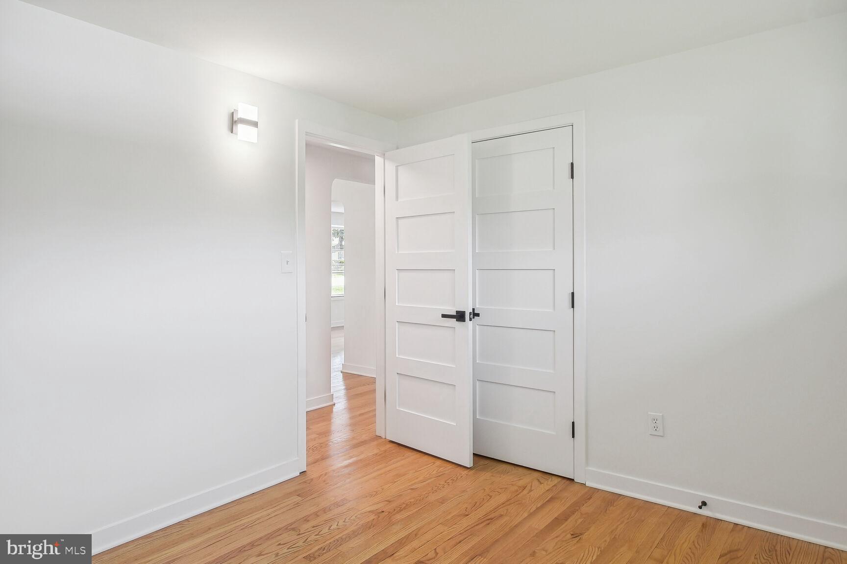 RIVIERA BEACH - Residential