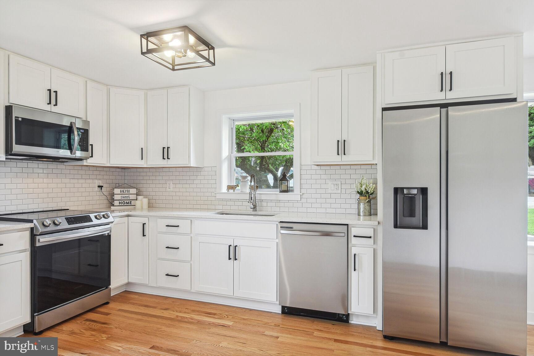 RIVIERA BEACH - Residential