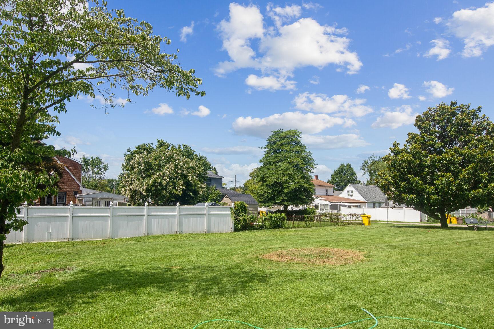 RIVIERA BEACH - Residential