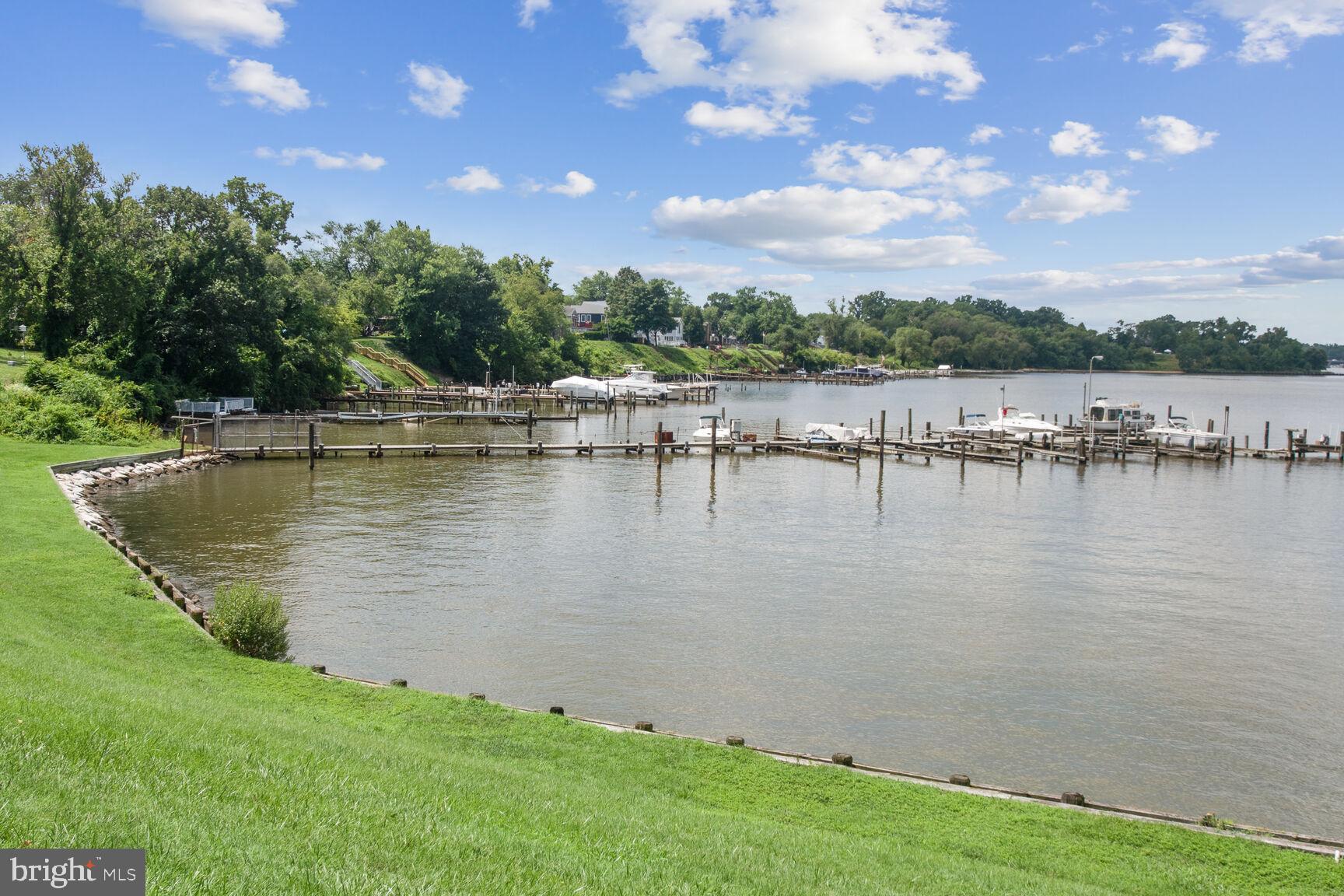 RIVIERA BEACH - Residential