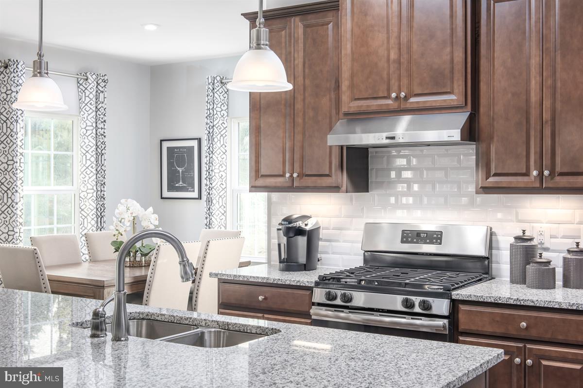 SOLOMONS CHOICE - Residential