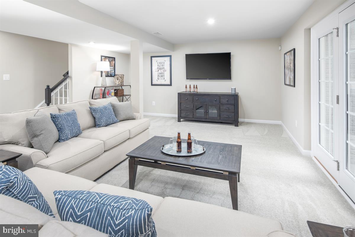 SOLOMONS CHOICE - Residential