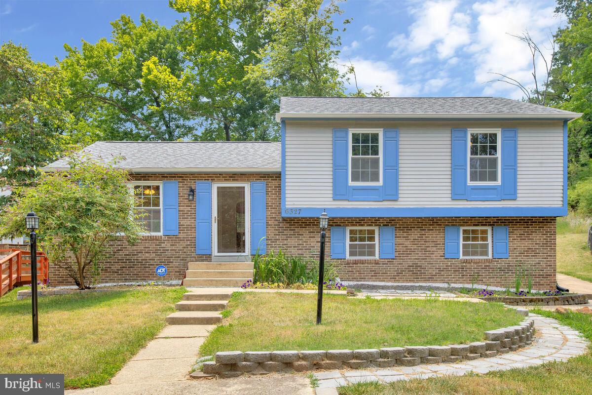 CHEVERLY HILLS - Residential Lease