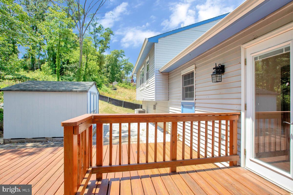 CHEVERLY HILLS - Residential Lease