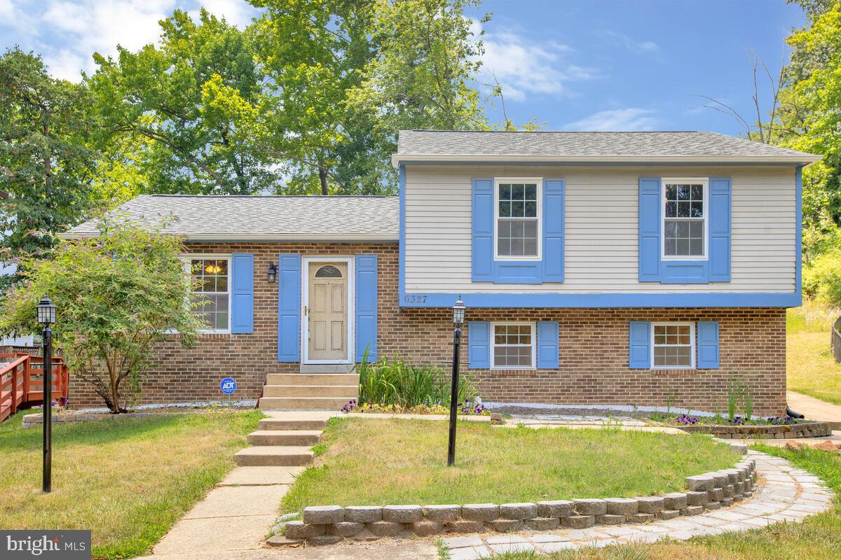 CHEVERLY HILLS - Residential Lease