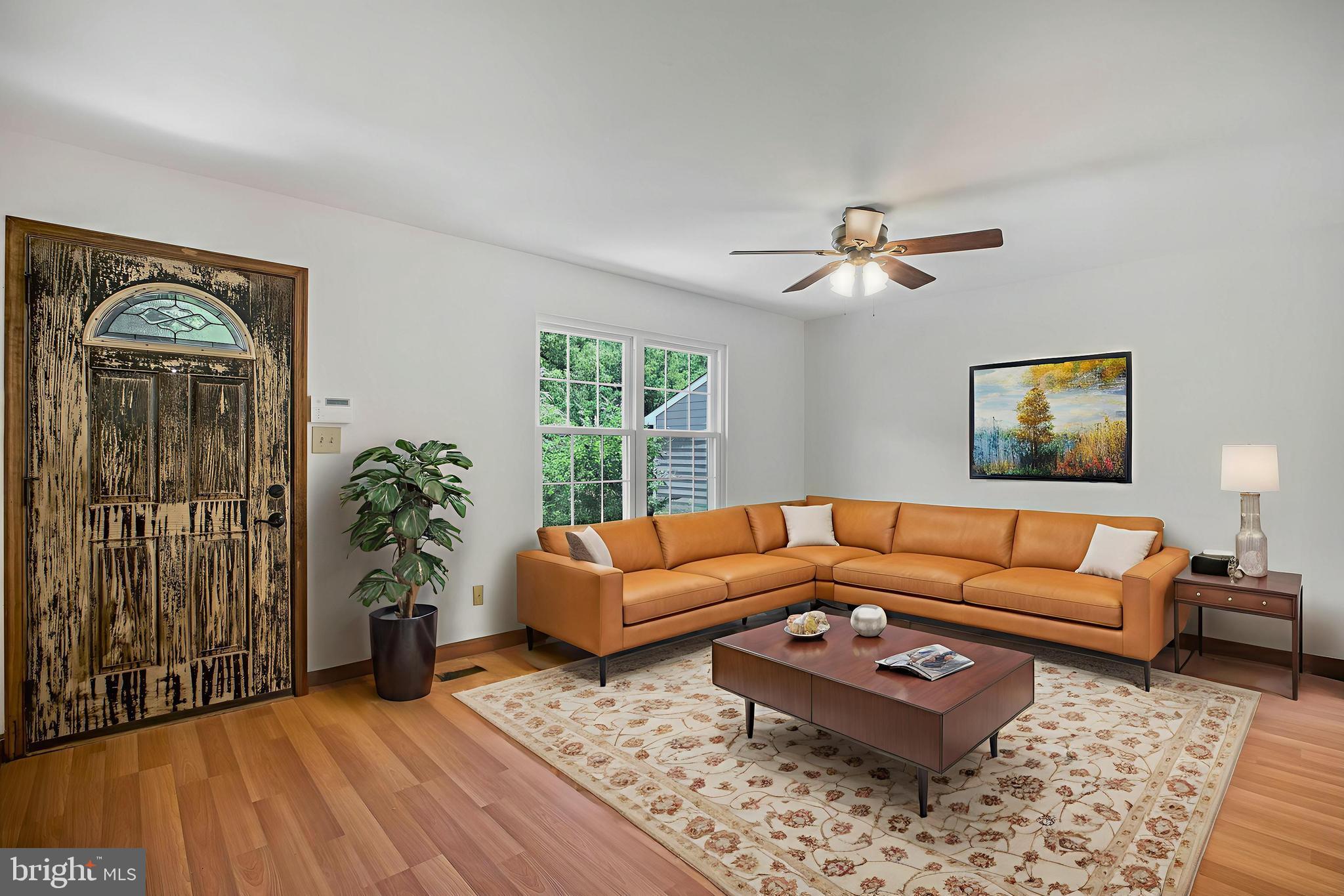 CHEVERLY HILLS - Residential Lease