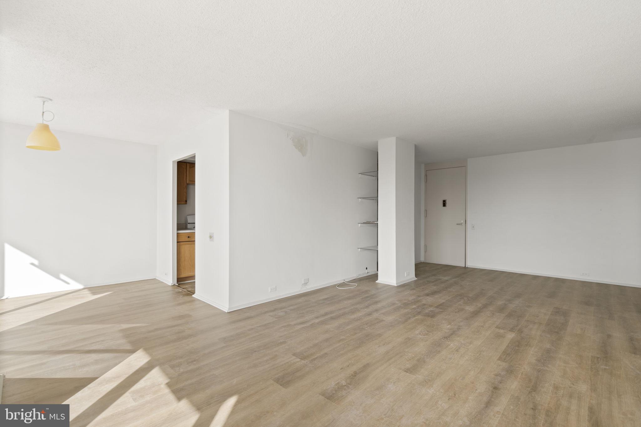 1326 SPRUCE STREET 42 1504