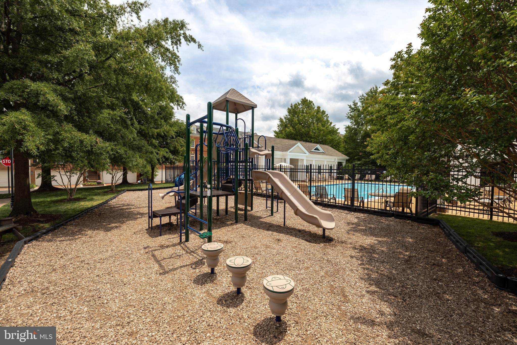 OLD TOWN GREENS - Residential