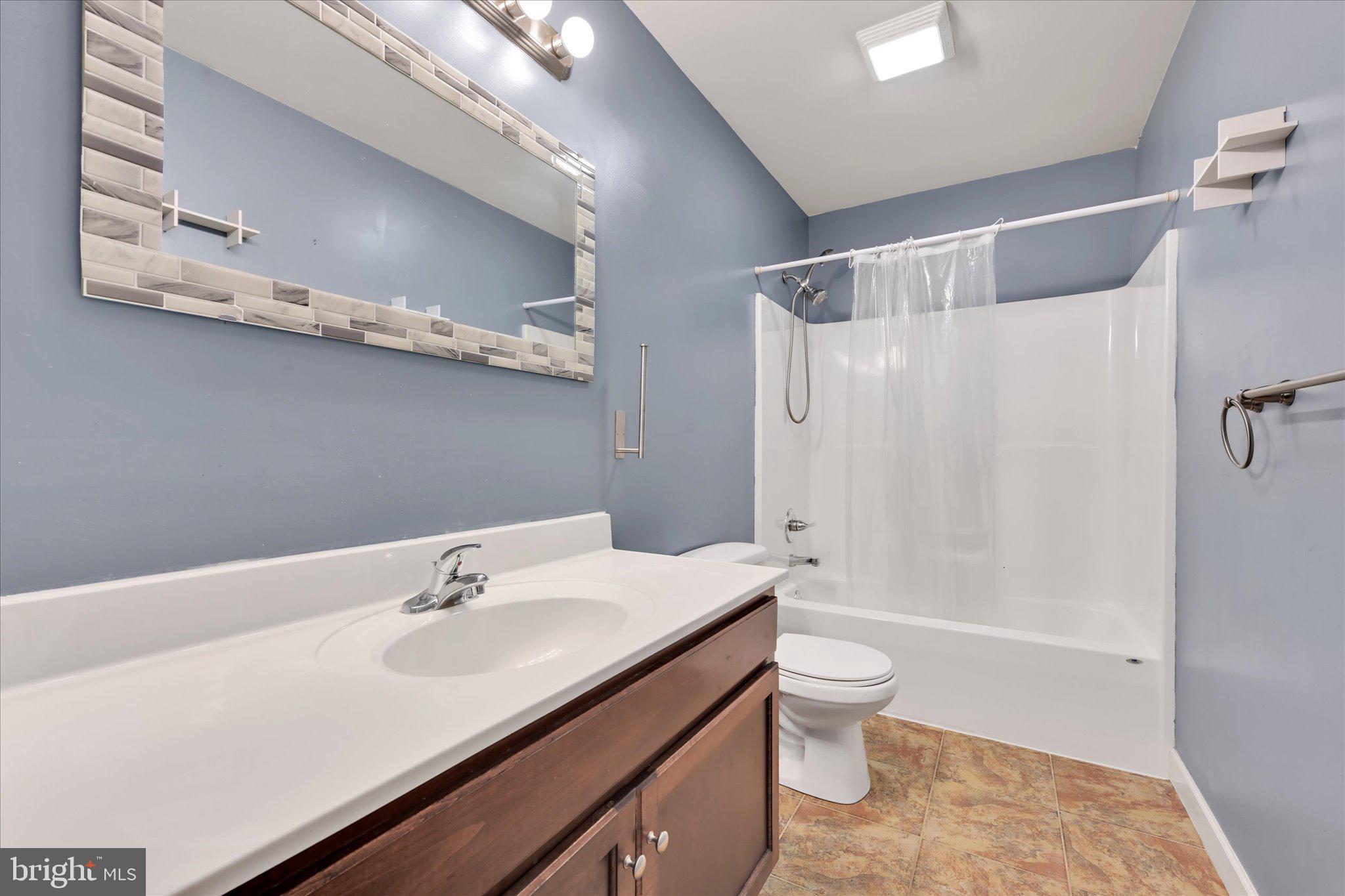 AMBER RIDGE - Residential