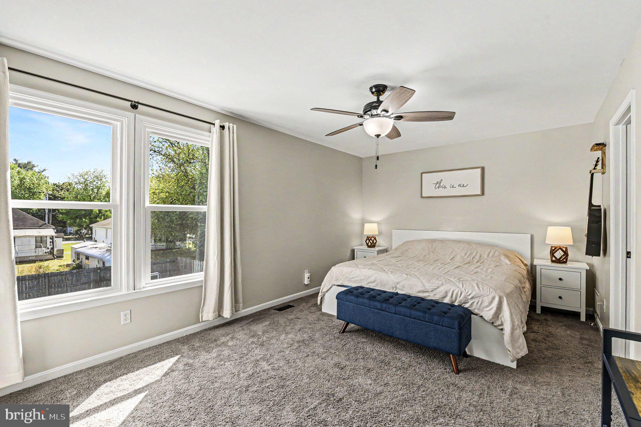 OLIVER BEACH - Residential