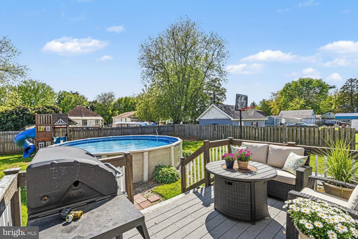 OLIVER BEACH - Residential