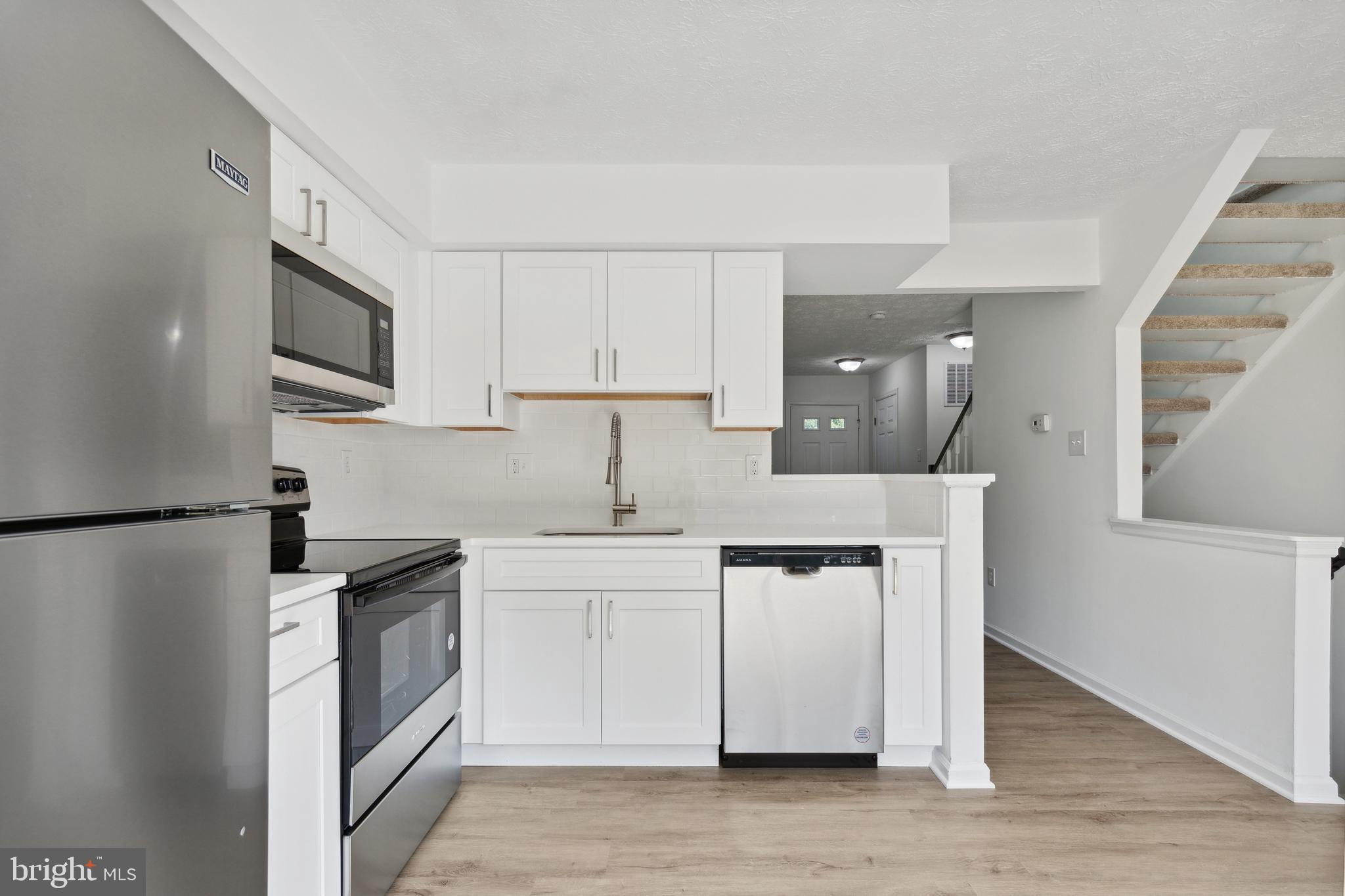 GUNNERS LAKE VILLAGE - Residential