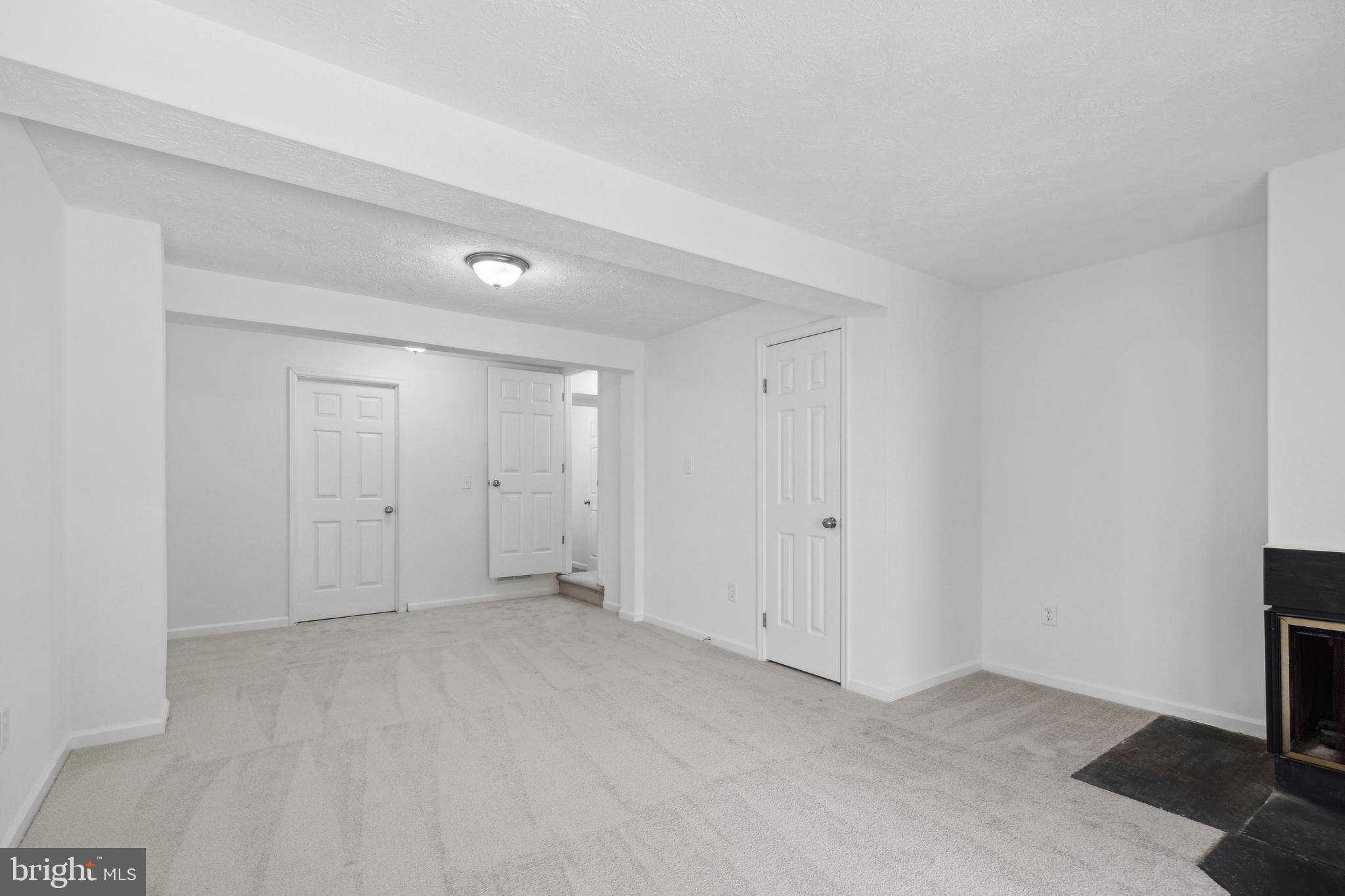 GUNNERS LAKE VILLAGE - Residential