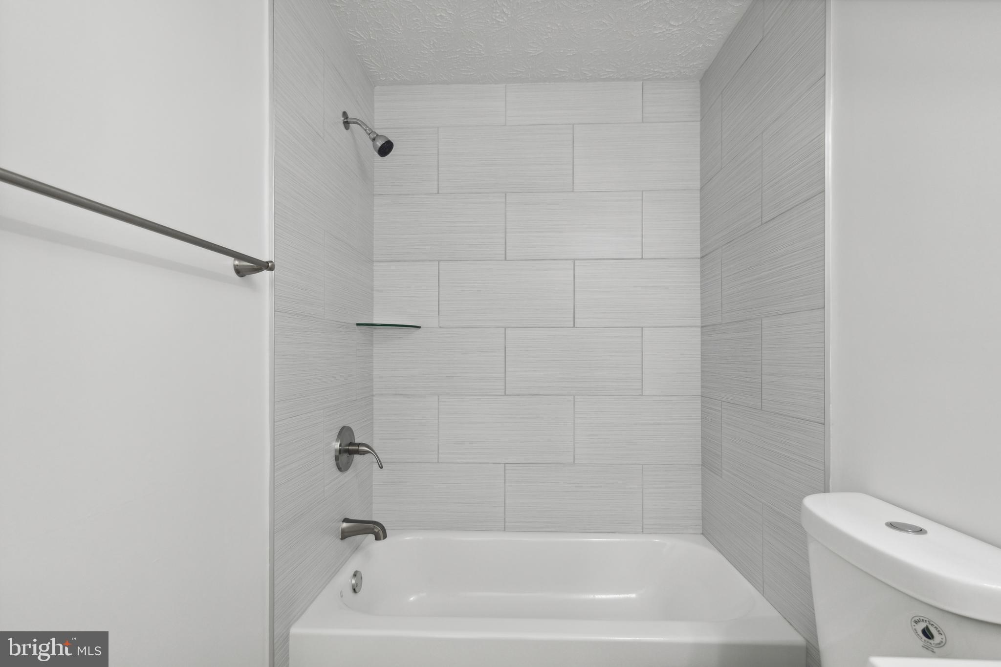 GUNNERS LAKE VILLAGE - Residential