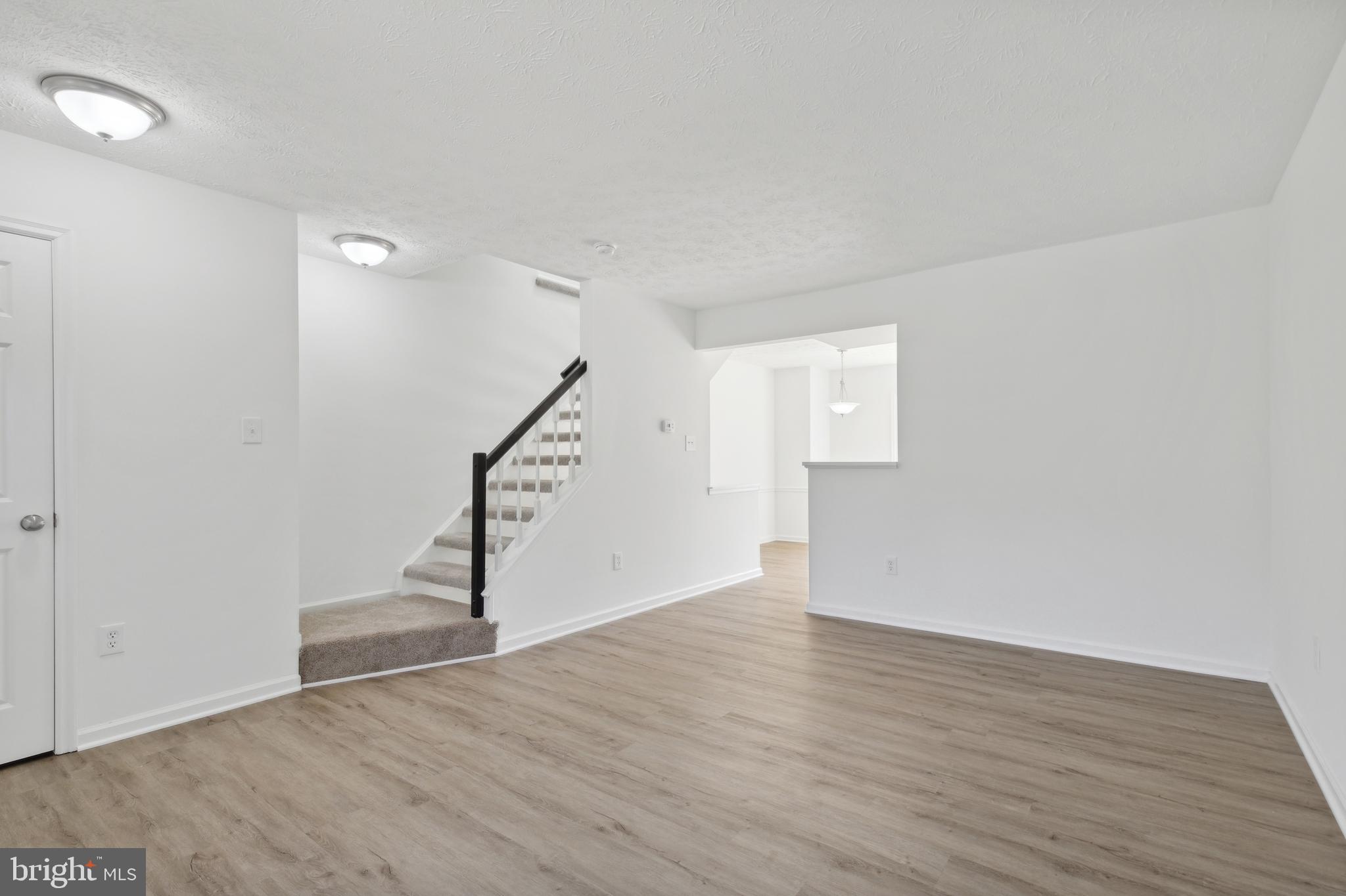 GUNNERS LAKE VILLAGE - Residential