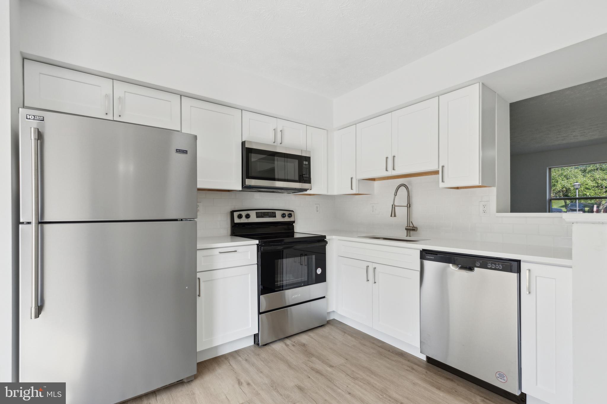 GUNNERS LAKE VILLAGE - Residential