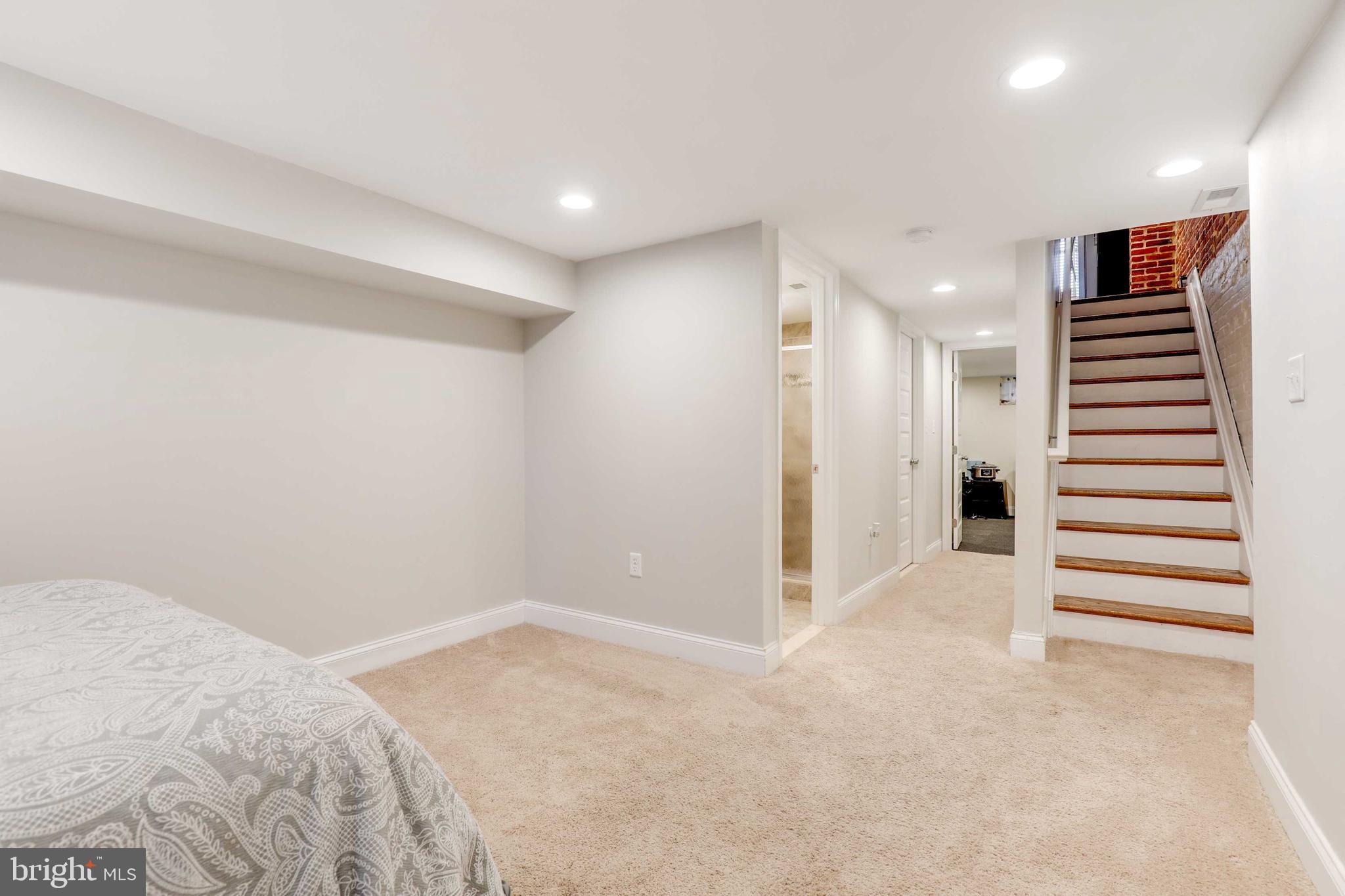 HIGHLANDTOWN - Residential